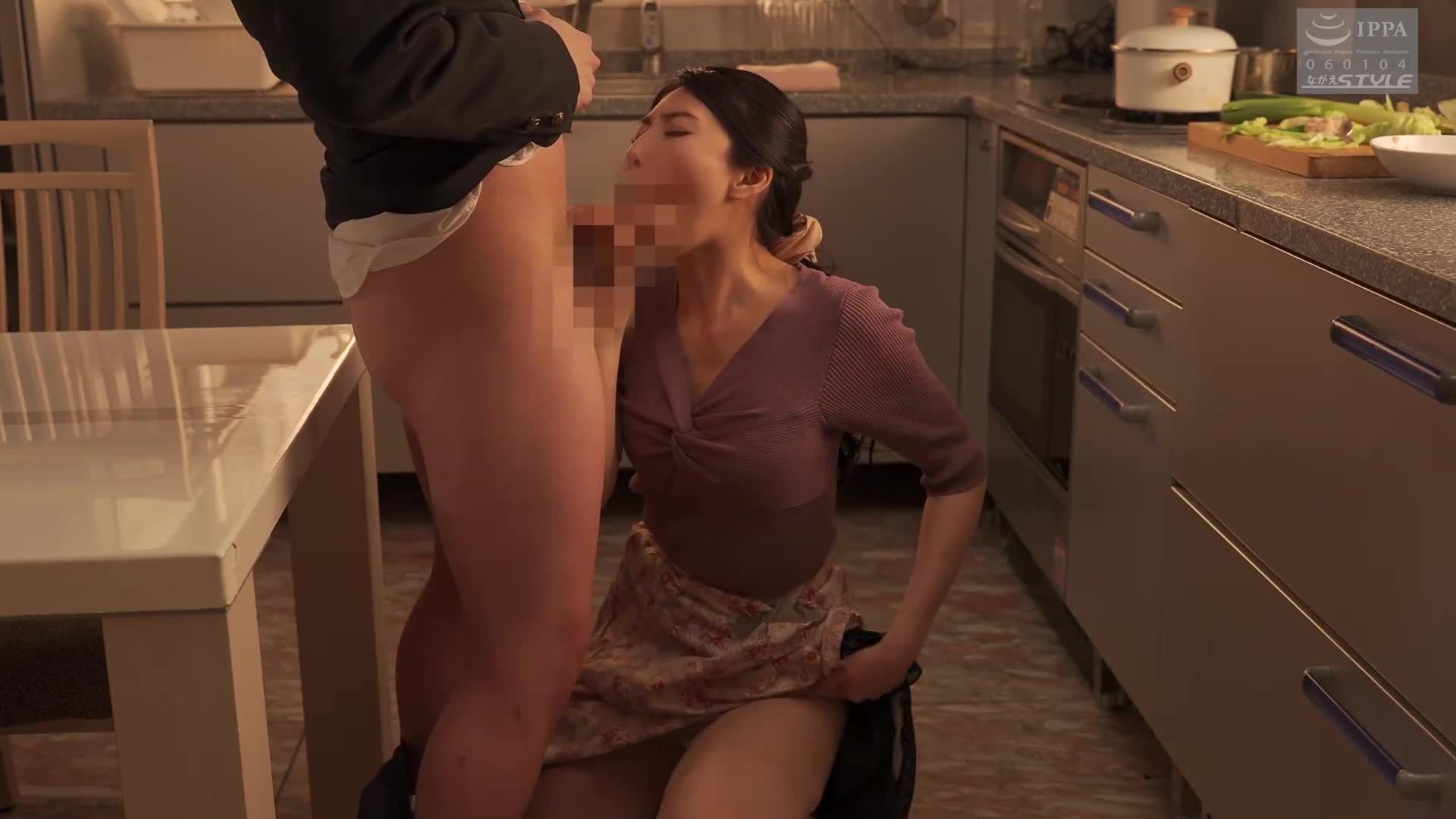 成熟的母亲 29 〜我的放荡阴部，我不能告诉我的儿子 冈西友美 - AV大平台-中文字幕,成人影片,AV,国产,线上看