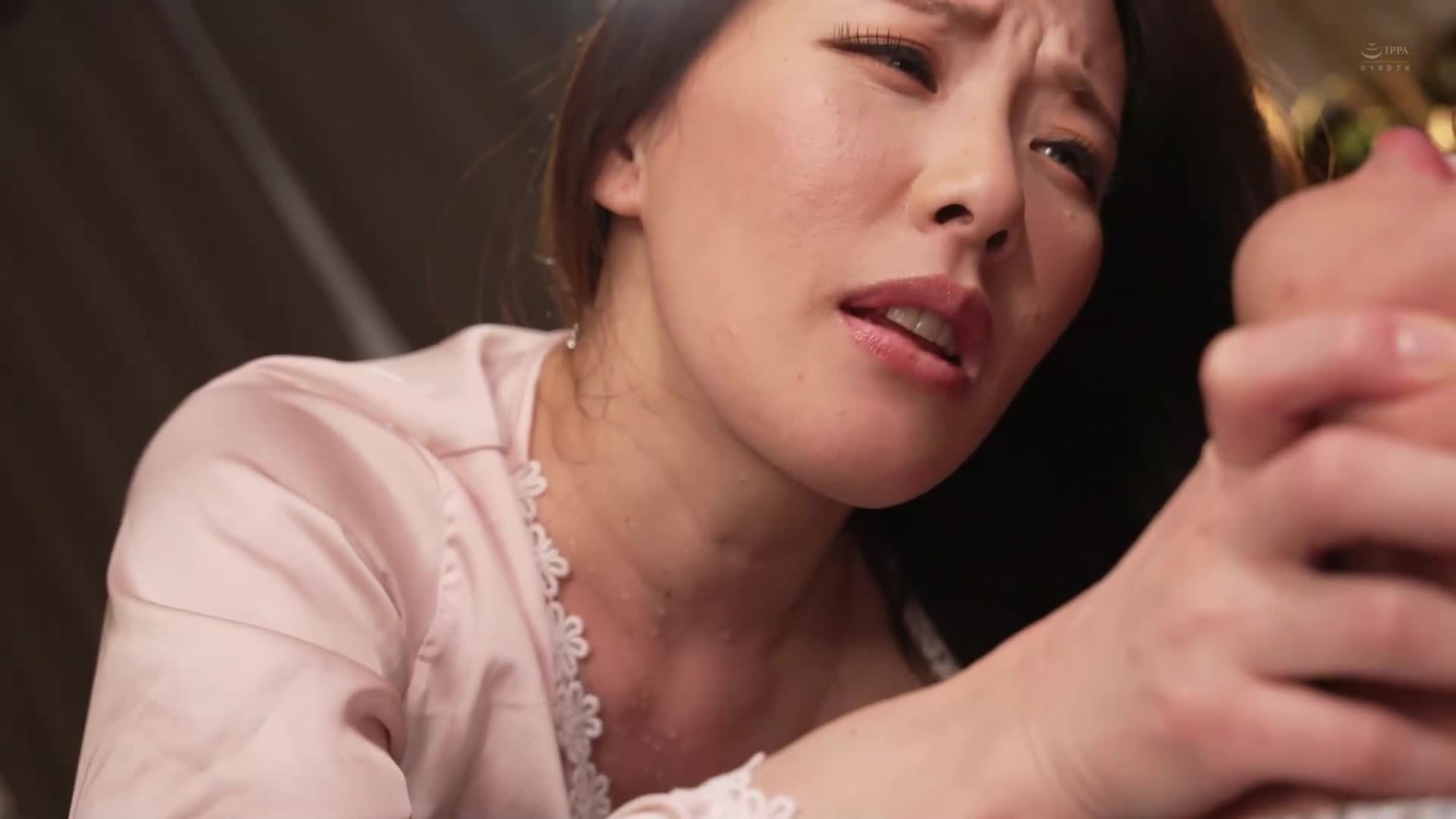 惊人而超凡的性交 - 一位丈夫保持沉默，而他的妻子在他给她戴绿帽子的过程中不断进步 伊东沙兰 - AV大平台-中文字幕,成人影片,AV,国产,线上看
