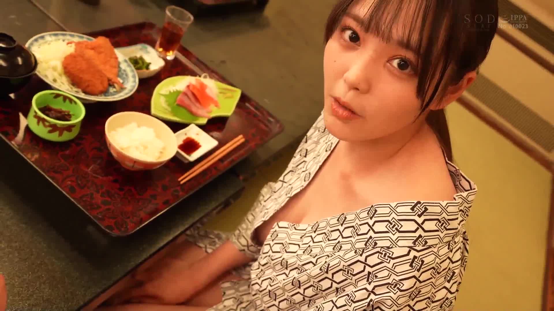 修学旅行でぼっち行動してた僕に同情し真面目な爆乳先生がこっそりヌイてくれた10発射精の宿泊記録。 恋渕ももな - AV大平台-中文字幕,成人影片,AV,国产,线上看