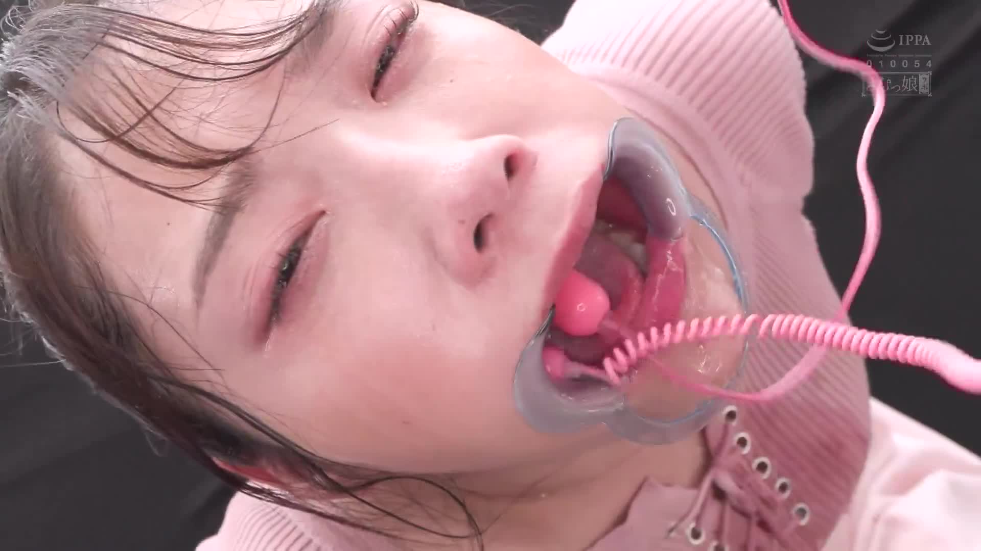 衝撃’喉奥’専属―。潤んだ瞳の美少女が嘔吐聖水を散らし狂い昇天するイラマ奉祝会 二葉エマ - AV大平台-中文字幕,成人影片,AV,国产,线上看