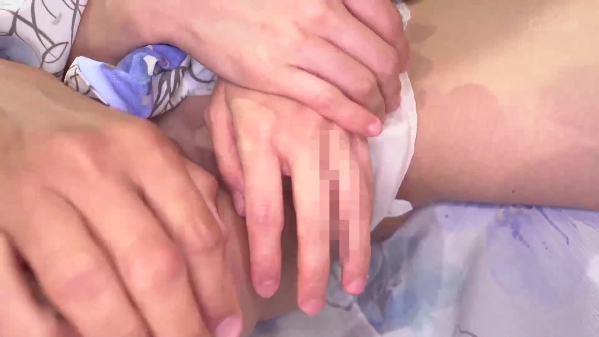 【流出映像】仲良しママ友子育てサークル【つかさ、うみ、はずき、あやめ】～はずき＆あやめ編～ - AV大平台-中文字幕,成人影片,AV,国产,线上看