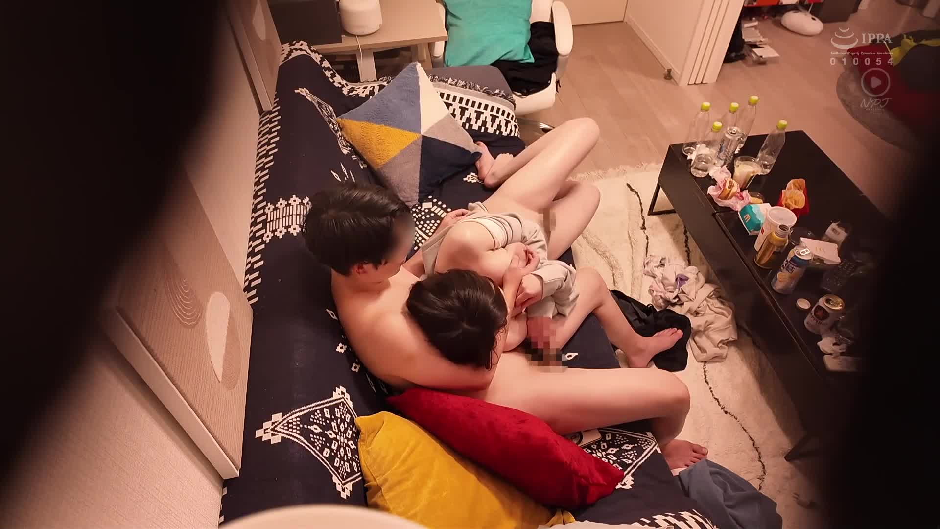 〇ー〇ー甜点是自由工作，所以「可以搭讪吗？」在场的巨乳送货员被搭讪，带回家偷拍，诱惑并且自行发行AV。 - AV大平台-中文字幕,成人影片,AV,国产,线上看