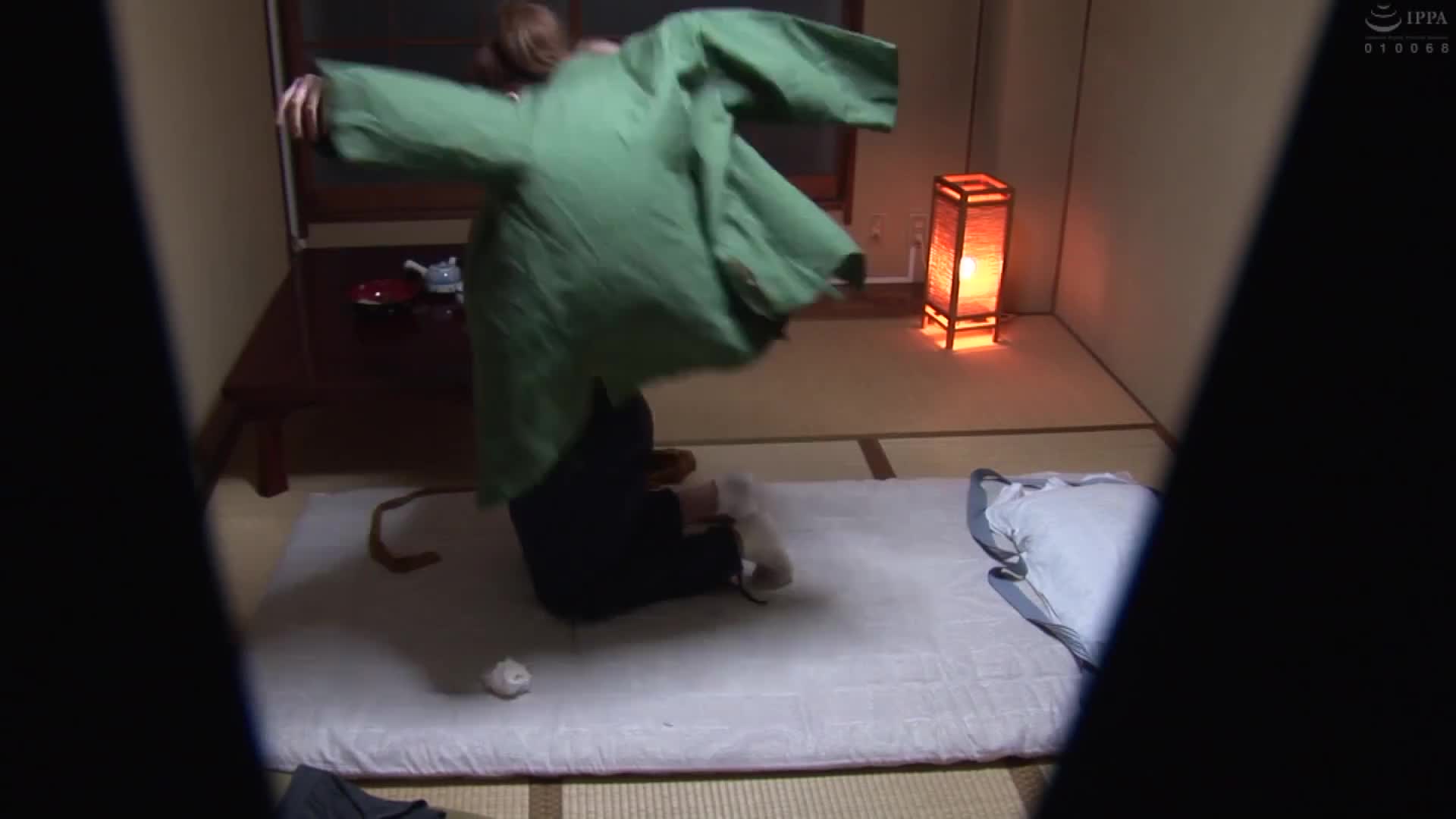 美人でエロ体型と評判の仲居さんがいる旅館に行って 人妻の仲居さんをチップで口説いてみたら…4時間 - AV大平台-中文字幕,成人影片,AV,国产,线上看