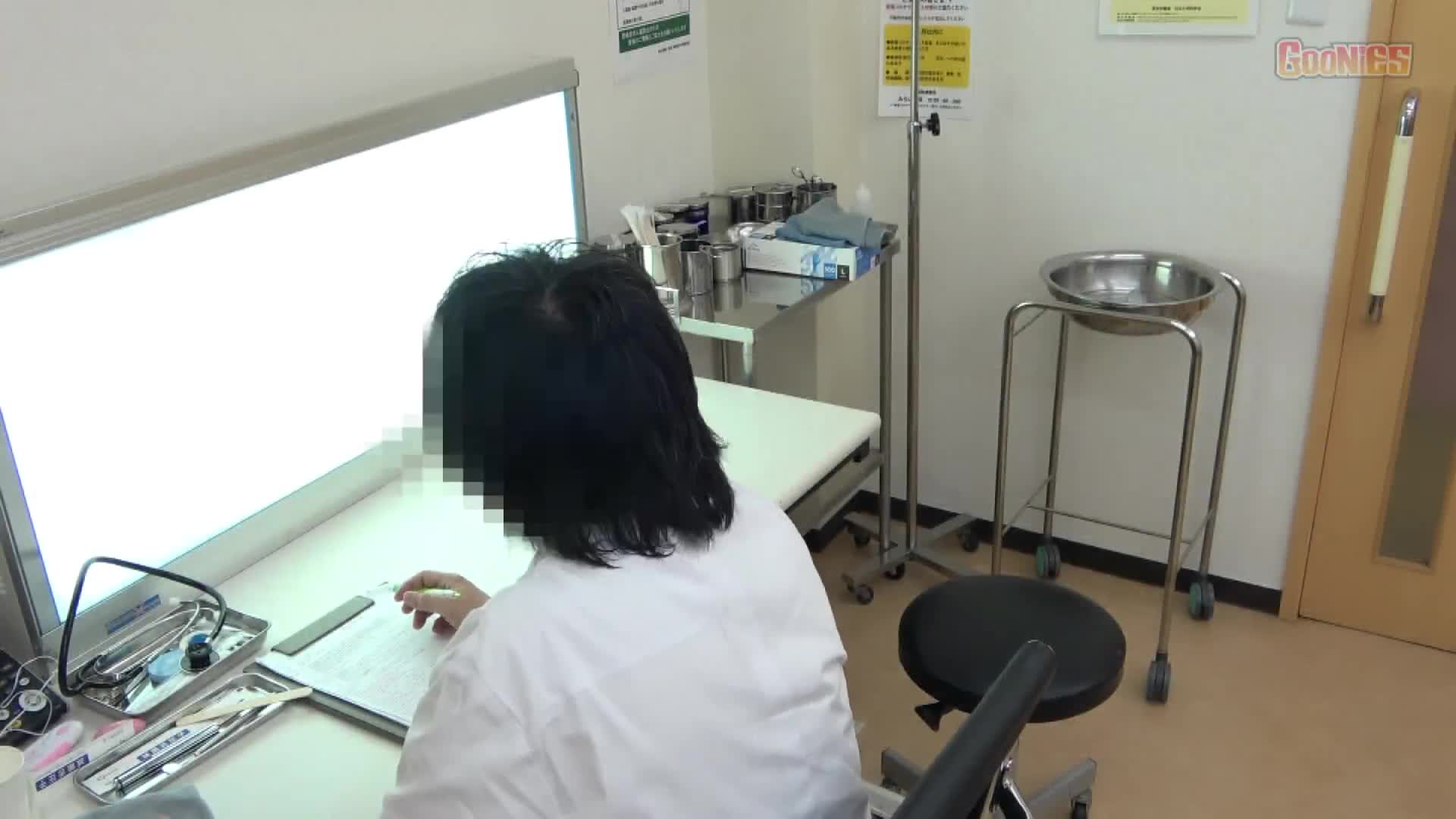 ドクハラ健康診断 変態医師の卑猥な診察 スケベな検診で身体の隅々まで弄ぶ 長年付き添いの看護師とグルになって健康診断と称して女性の身体を… - AV大平台-中文字幕,成人影片,AV,国产,线上看