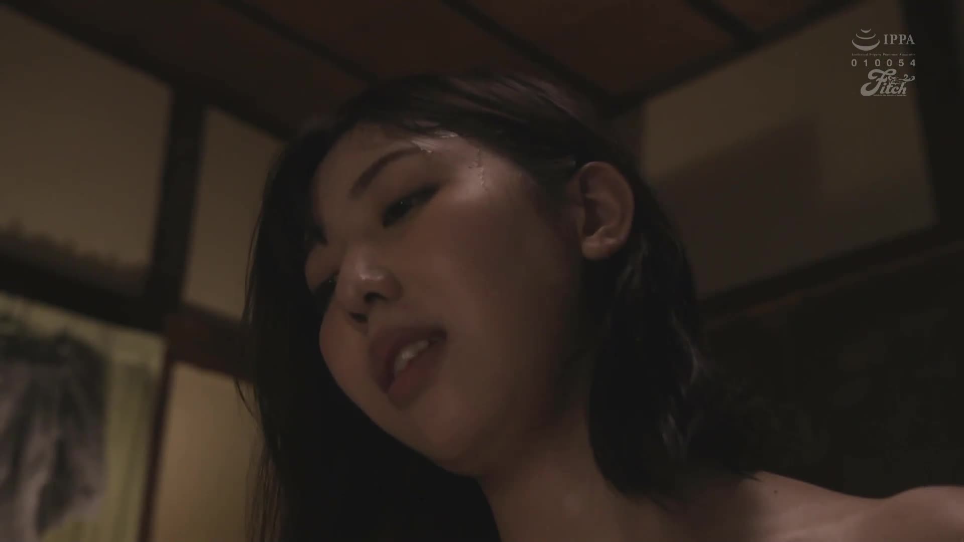 制服美少女与舔咬性交：被大豪雨湿透的学生诱惑禁忌... 卯佐美铃 - AV大平台-中文字幕,成人影片,AV,国产,线上看