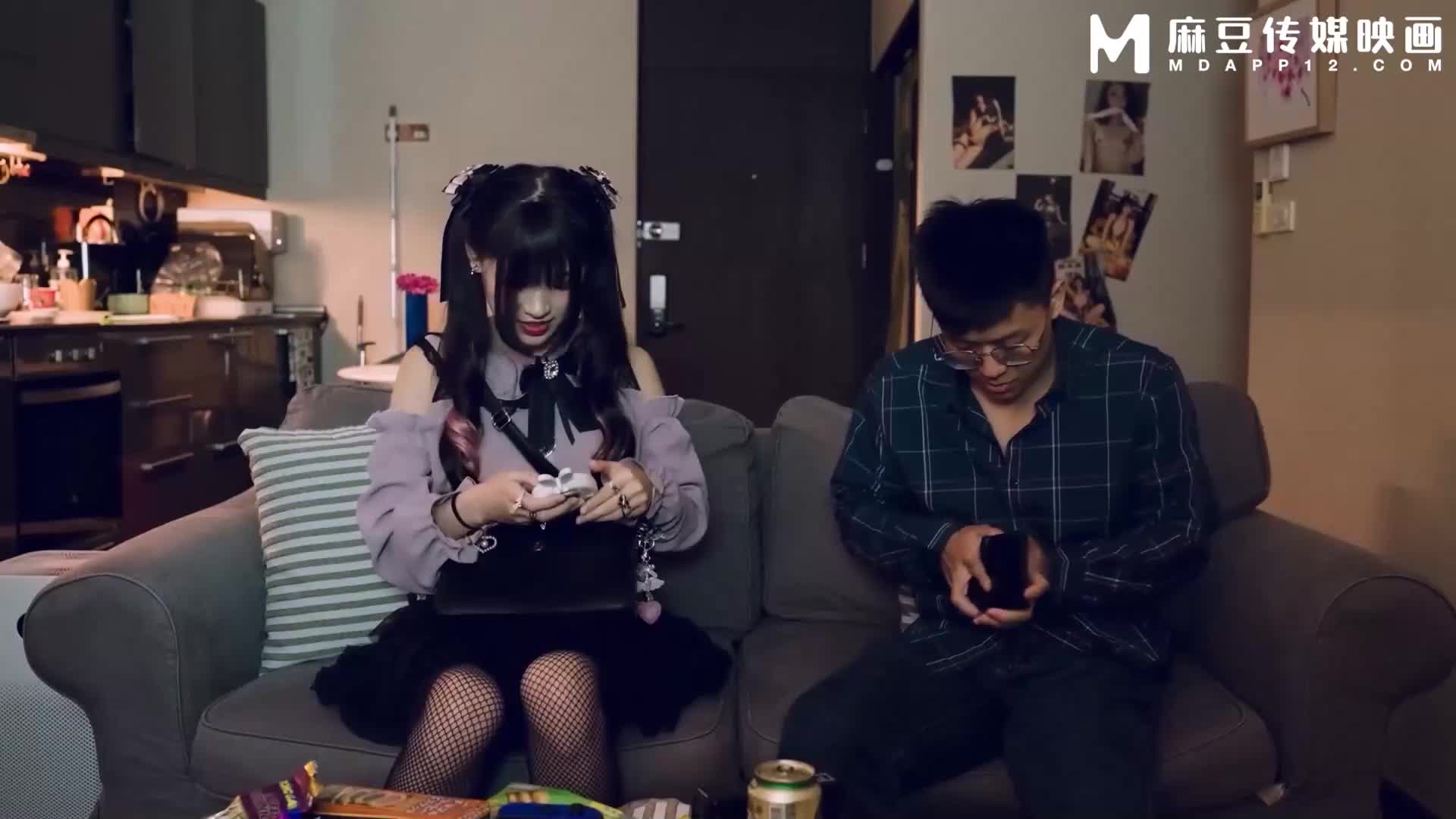 宅男晕船外送茶 恋上地雷系外送女 - AV大平台-中文字幕,成人影片,AV,国产,线上看