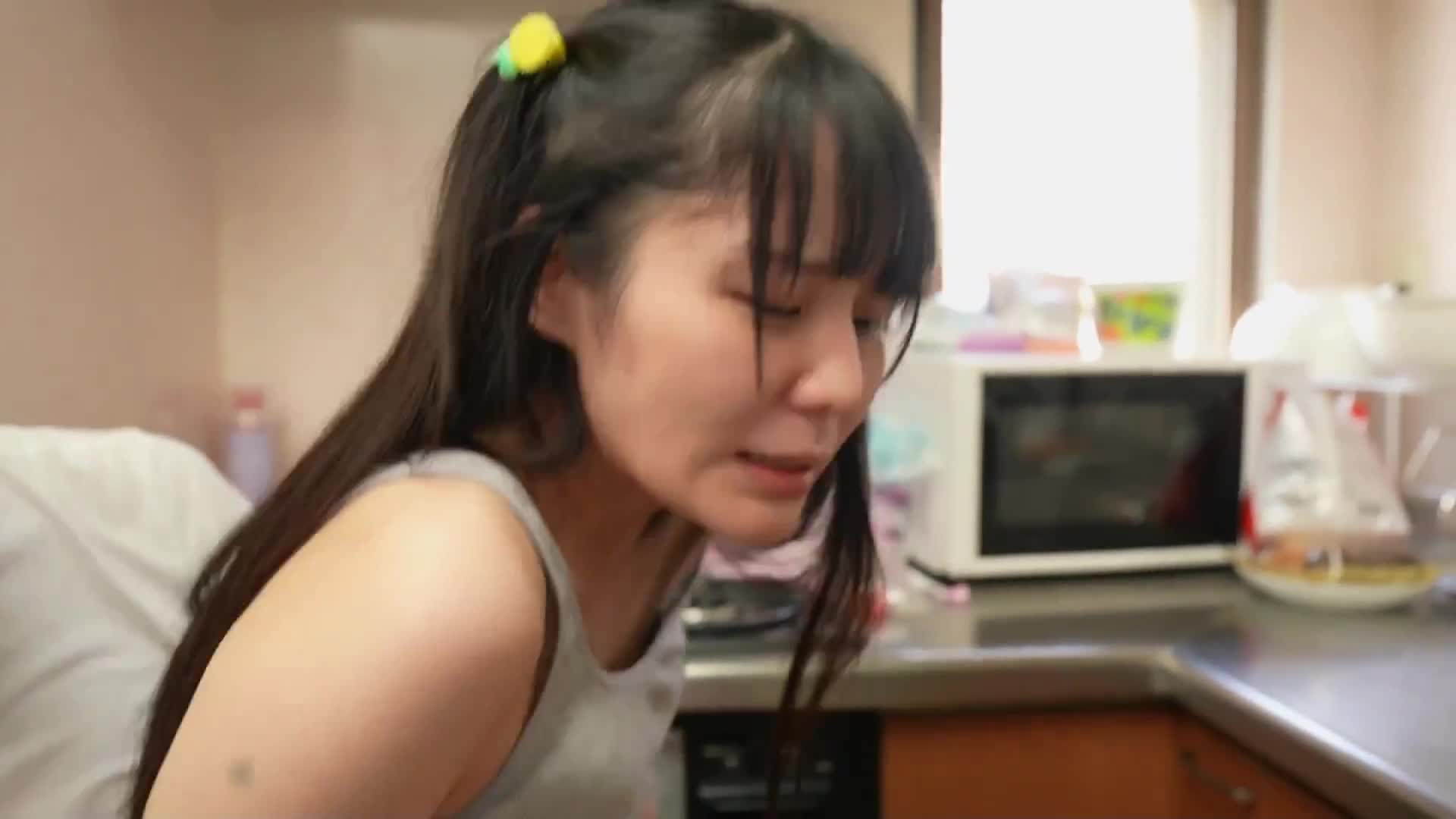 おしっ娘がまん！がまん出来なくてお外でオシッコお漏らし！？びしょ濡れの炉利マ●コに大人チ●ポねじ込み羞恥中出しSEX このみ（メスガキ21） 広瀬このみ - AV大平台-中文字幕,成人影片,AV,国产,线上看