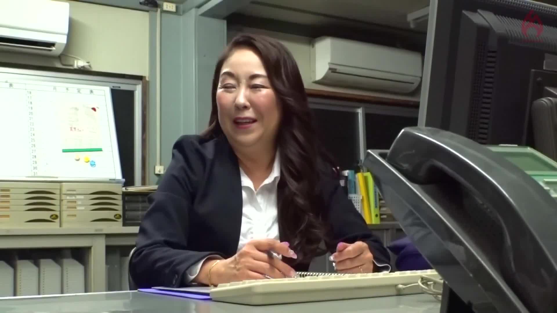 残業中の人妻熟女OLと二人っきりの淫猥オフィスセックス！！「皆に言わないで、今日だけの二人だけの秘密…」～人気の去ったオフィスに漏れる熟女の甘い吐息～ - AV大平台-中文字幕,成人影片,AV,国产,线上看
