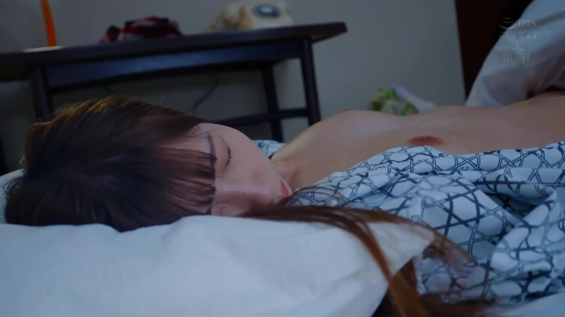 华奢美乳的陆上部女子在中年顾问的脏脏阴茎下湿润地坠落的3天4夜自慰营。逢泽美优 - AV大平台-中文字幕,成人影片,AV,国产,线上看