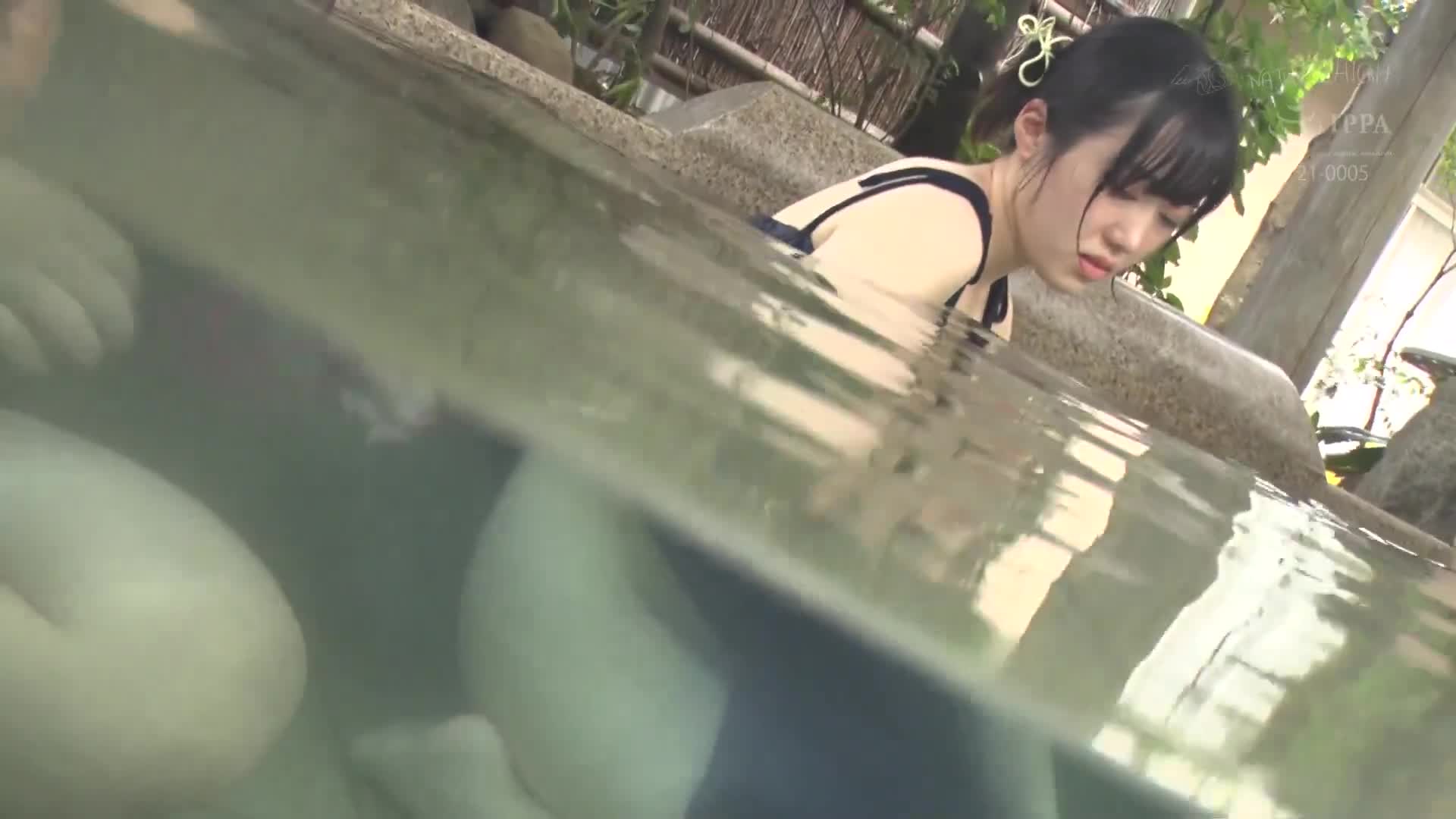 混浴風呂の中で湯あみ着をずらされ執拗な乳首イジリで抵抗できない美乳女 - AV大平台-中文字幕,成人影片,AV,国产,线上看