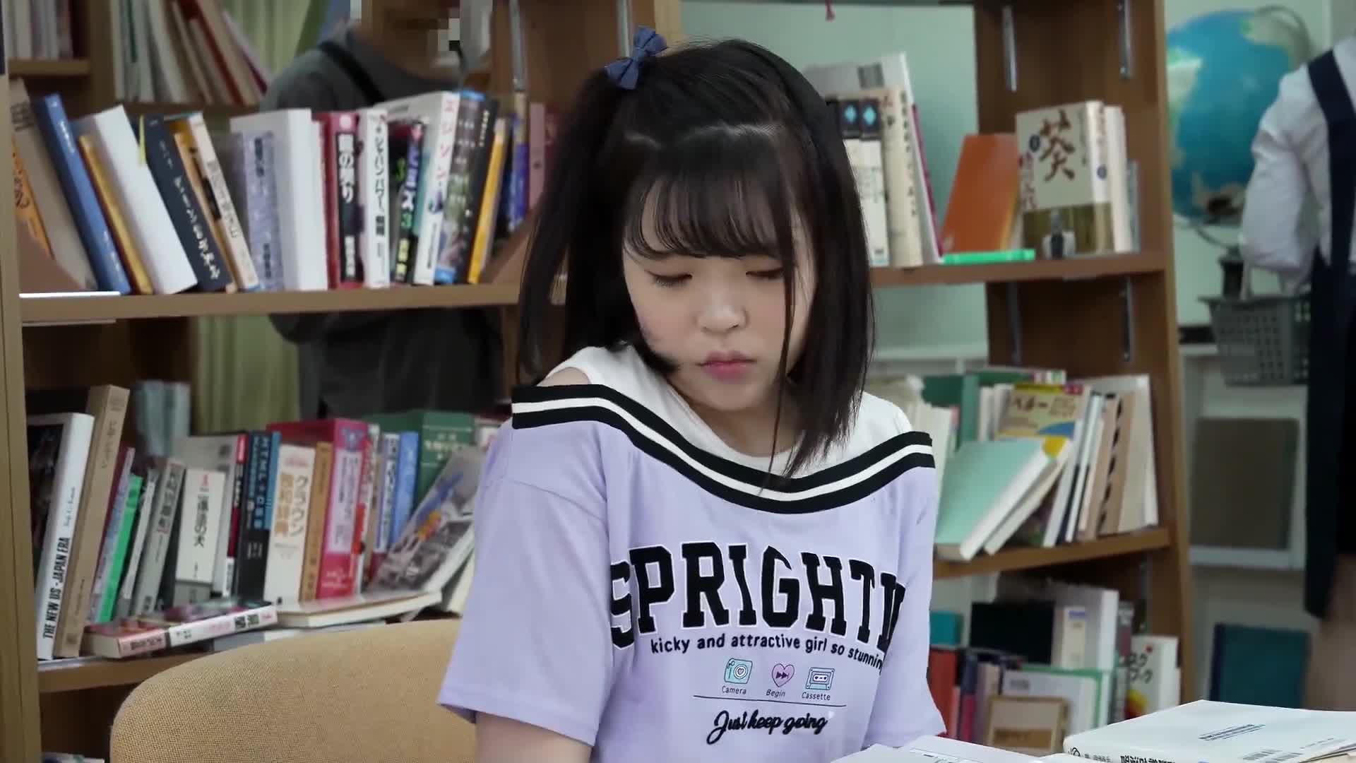 図書館で夏休み中の私服J〇を 尾け回して寸止めマ〇コいじりを繰り返したら痴女っこに豹変！ くっつき甘えんぼベロチューをおねだりされて、勃起ち〇ぽで何度も精子を搾り取られた！Targetゆうりちゃん編 - AV大平台-中文字幕,成人影片,AV,国产,线上看