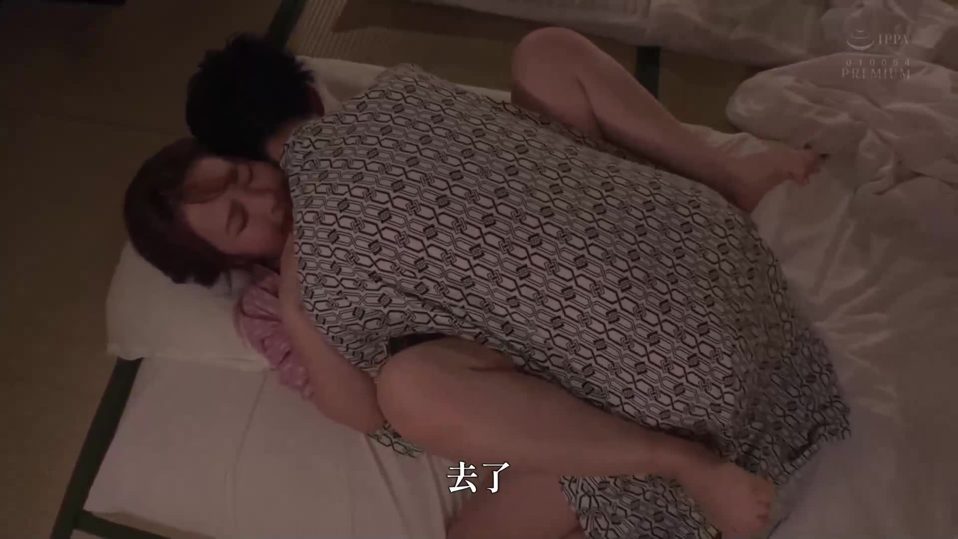 虽然我先前就喜欢她了...毕业旅行，我决定表白我的感情，但她选择的告白对象却是她热情的朋友的激烈性爱。宍户里帆 - AV大平台-中文字幕,成人影片,AV,国产,线上看
