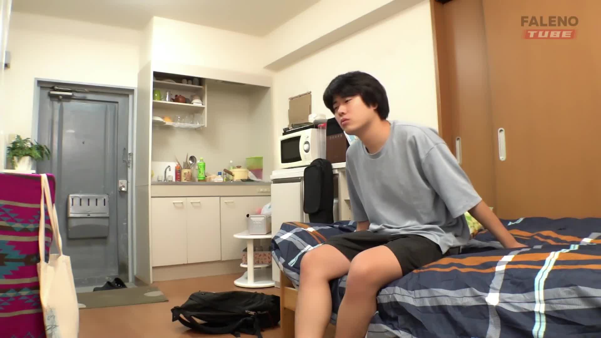 ボクの住むアパートの隣室のお姉さんは欲求不満だった…痴話喧嘩で空いた穴から壁穴越しに立ちバックで膣奥を突きまくった夏の日の思い出 - AV大平台-中文字幕,成人影片,AV,国产,线上看