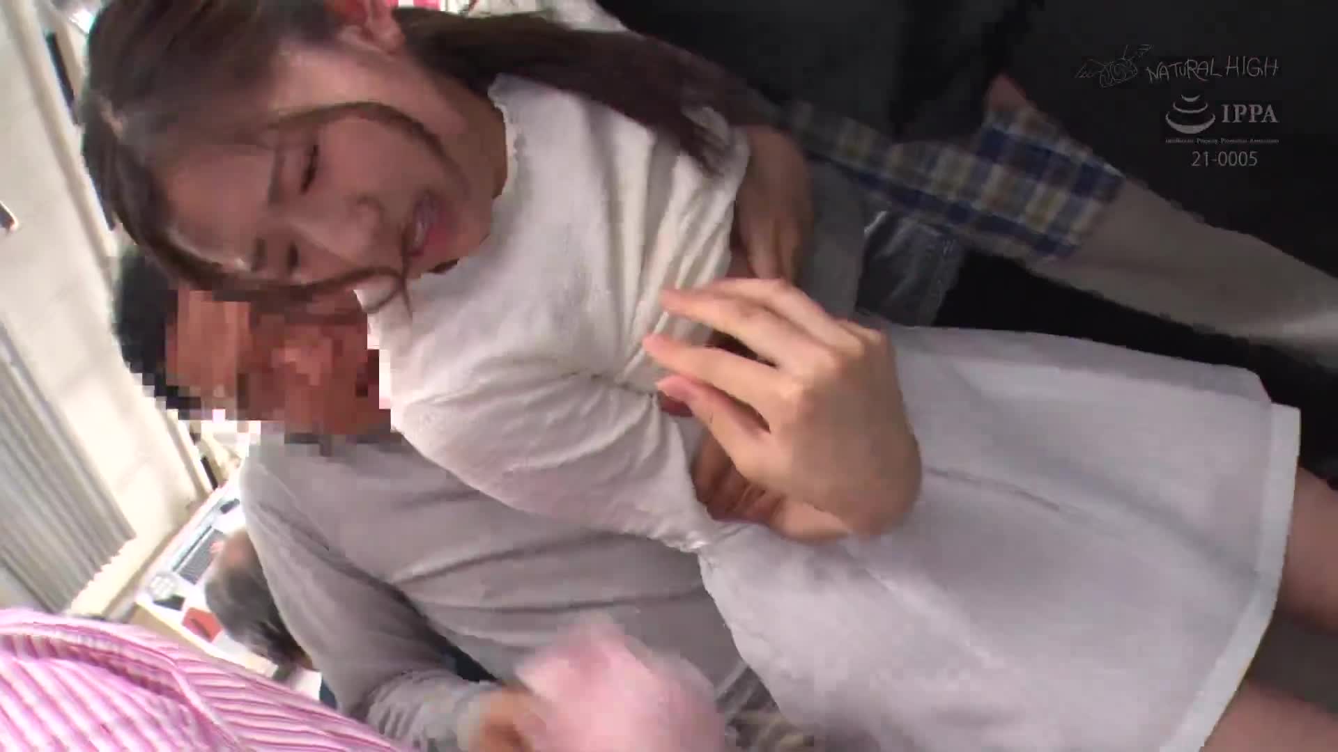 頑なに乳首を隠す巨乳女子の両手が感じてノーガードになるまでオイル揉みしまくれ！2 推定Gカップ清楚女子 - AV大平台-中文字幕,成人影片,AV,国产,线上看