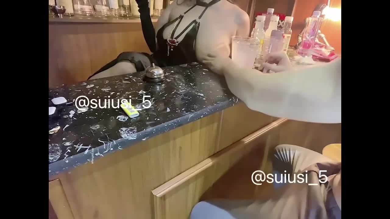 超级巨乳女神 老公不在家 露脸私拍 各种紫薇调教啪啪 巨乳肥臀无毛一线天馒头逼 天生极品炮架子-2 - AV大平台-中文字幕,成人影片,AV,国产,线上看