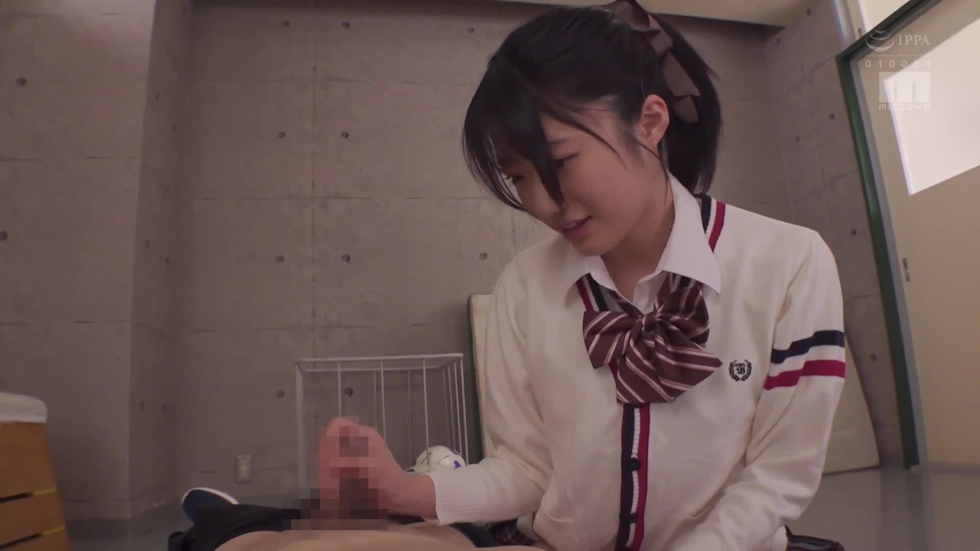 认真美少女义妹，她沉默寡言的真面目外表却让我失去理性，每次偷看她的诱惑短裙，她都会害羞地露出饱满的臀部湿润的痕迹！辉星绮罗 - AV大平台-中文字幕,成人影片,AV,国产,线上看