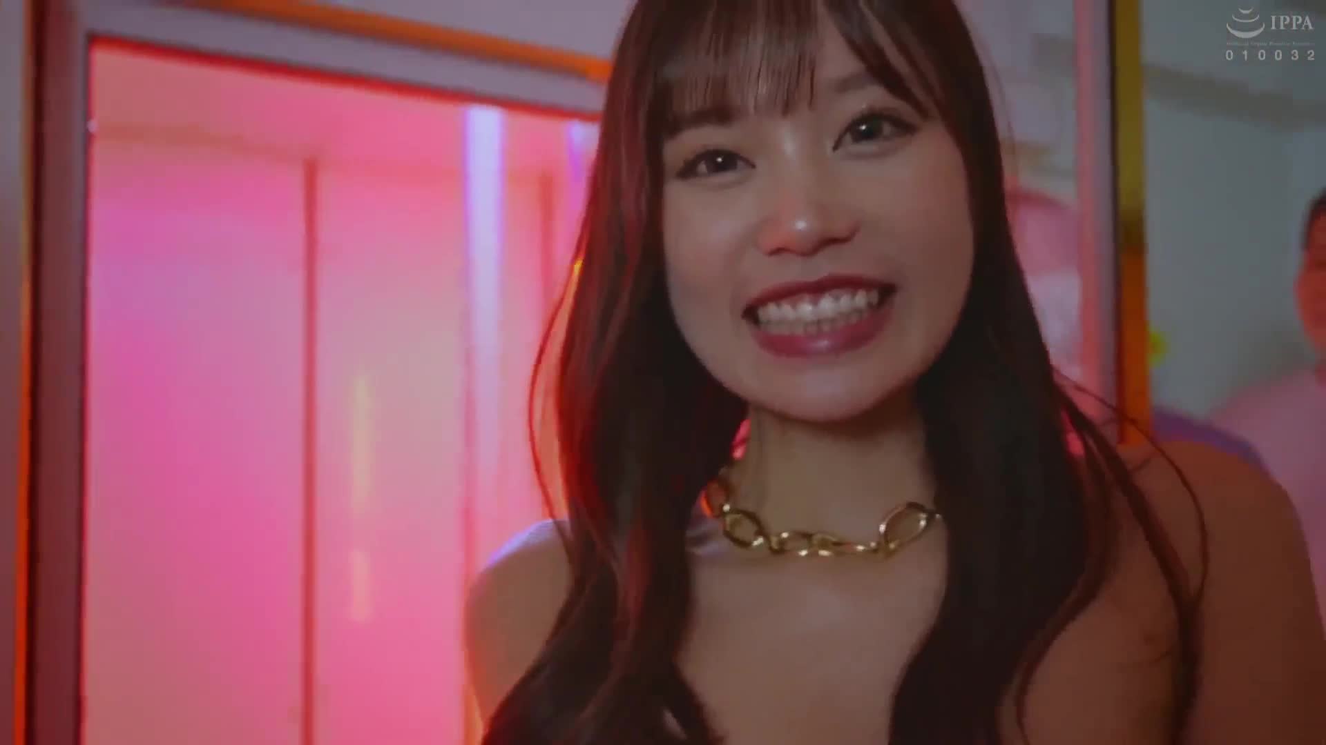 【完全主观】24小时随时都可以轻松买到可爱的女孩并且上床！近未来的装饰窗口便利店！饮料柜里有便利店女孩们！带回家也可以！当场也可以… - AV大平台-中文字幕,成人影片,AV,国产,线上看