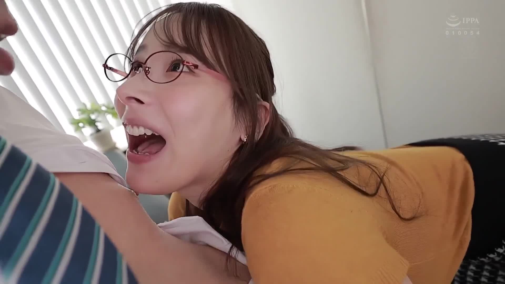 在工作时非常优秀的庵小姐一旦喝醉就会变成L罩杯的肉感痴女，自从那天起，我每天都被她搞得晃晃悠悠的...。庵姬花 - AV大平台-中文字幕,成人影片,AV,国产,线上看