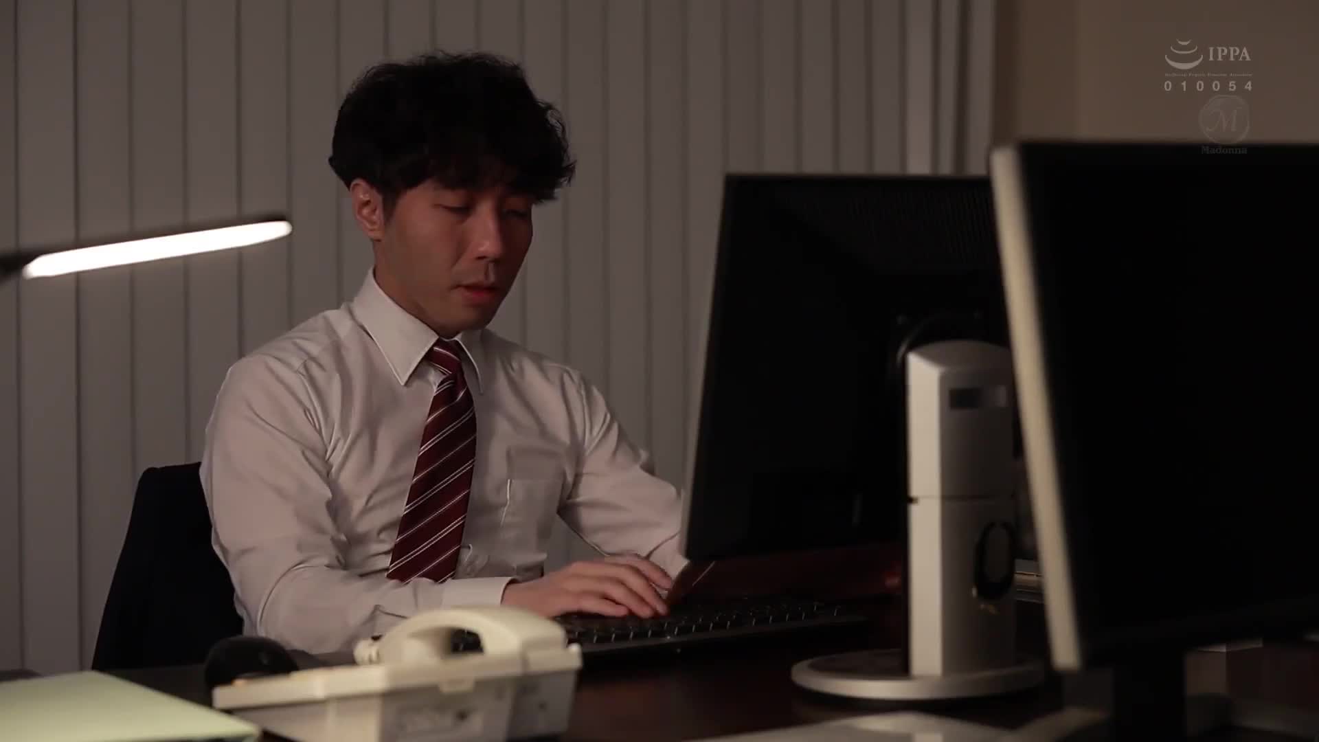 在工作时非常优秀的庵小姐一旦喝醉就会变成L罩杯的肉感痴女，自从那天起，我每天都被她搞得晃晃悠悠的...。庵姬花 - AV大平台-中文字幕,成人影片,AV,国产,线上看