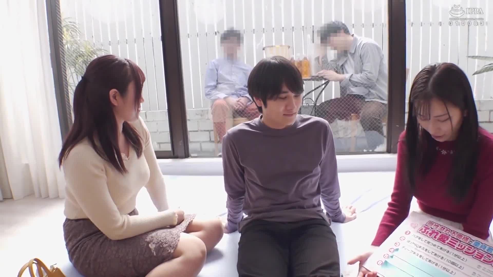 一般男女监控AV 魔法镜里有爱的丈夫们！巨乳妈妈朋友两人组与童贞男子初次见面进行双轮处女膜破！两个已经很久没有做爱的人妻因比丈夫更年轻更大的年轻阴茎而充血，他们展开了互相争夺阳具的哈伦逆3P连续内射！ - AV大平台-中文字幕,成人影片,AV,国产,线上看