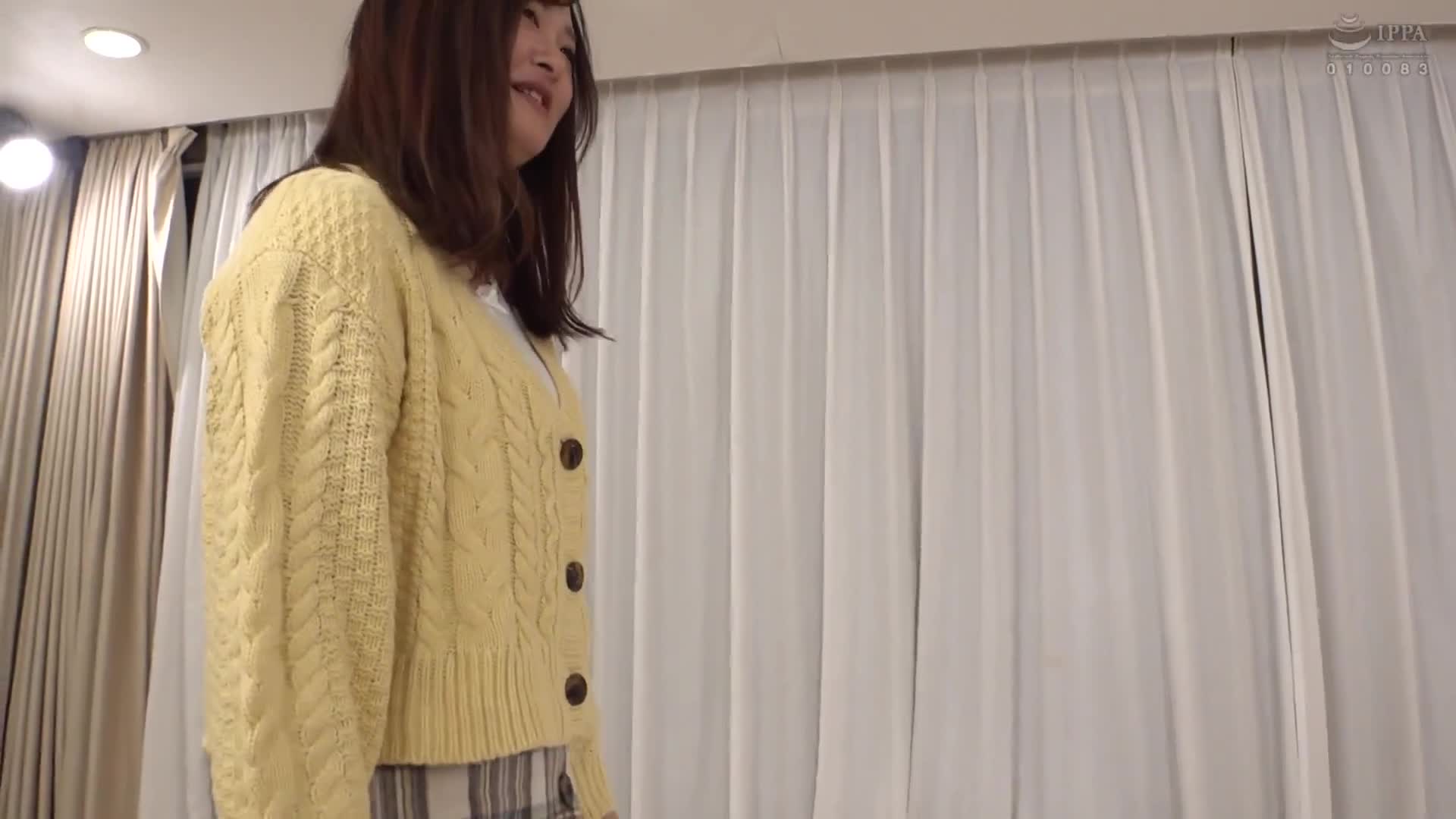 一般男女监控AV：大尻女大学生挑战极粗龟头按摩棒，一公分一万元！欢愉无法忍受，瞬间达到G点高潮！跨坐长振腰摆猛抽，大量高潮不停歇！ - AV大平台-中文字幕,成人影片,AV,国产,线上看