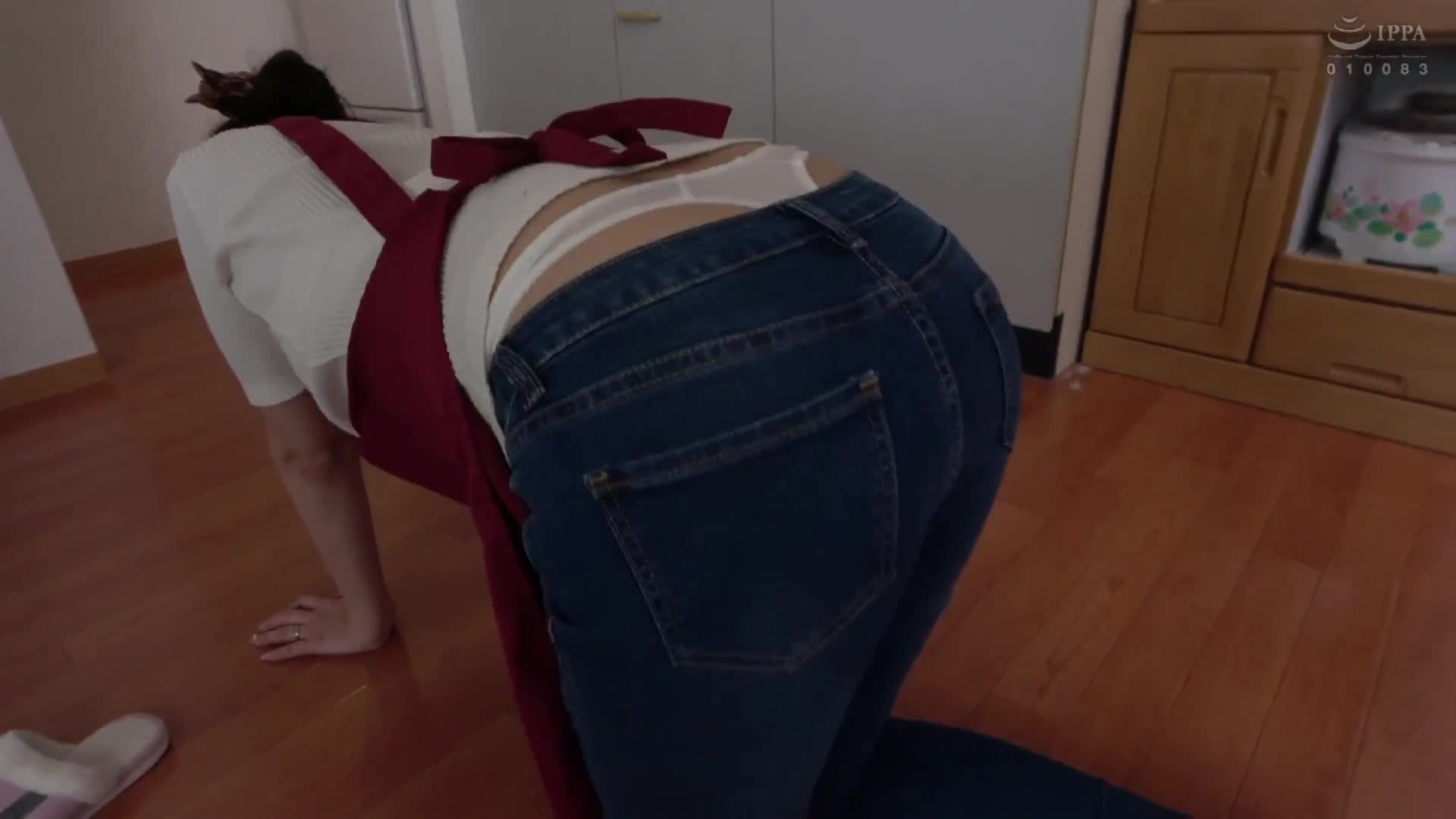 色白巨乳家事代行阿姨被直接干！变为大屌的囚犯的人妻第二天自己来了，直到满足为止多次内射给予她 40 森沢佳奈 - AV大平台-中文字幕,成人影片,AV,国产,线上看