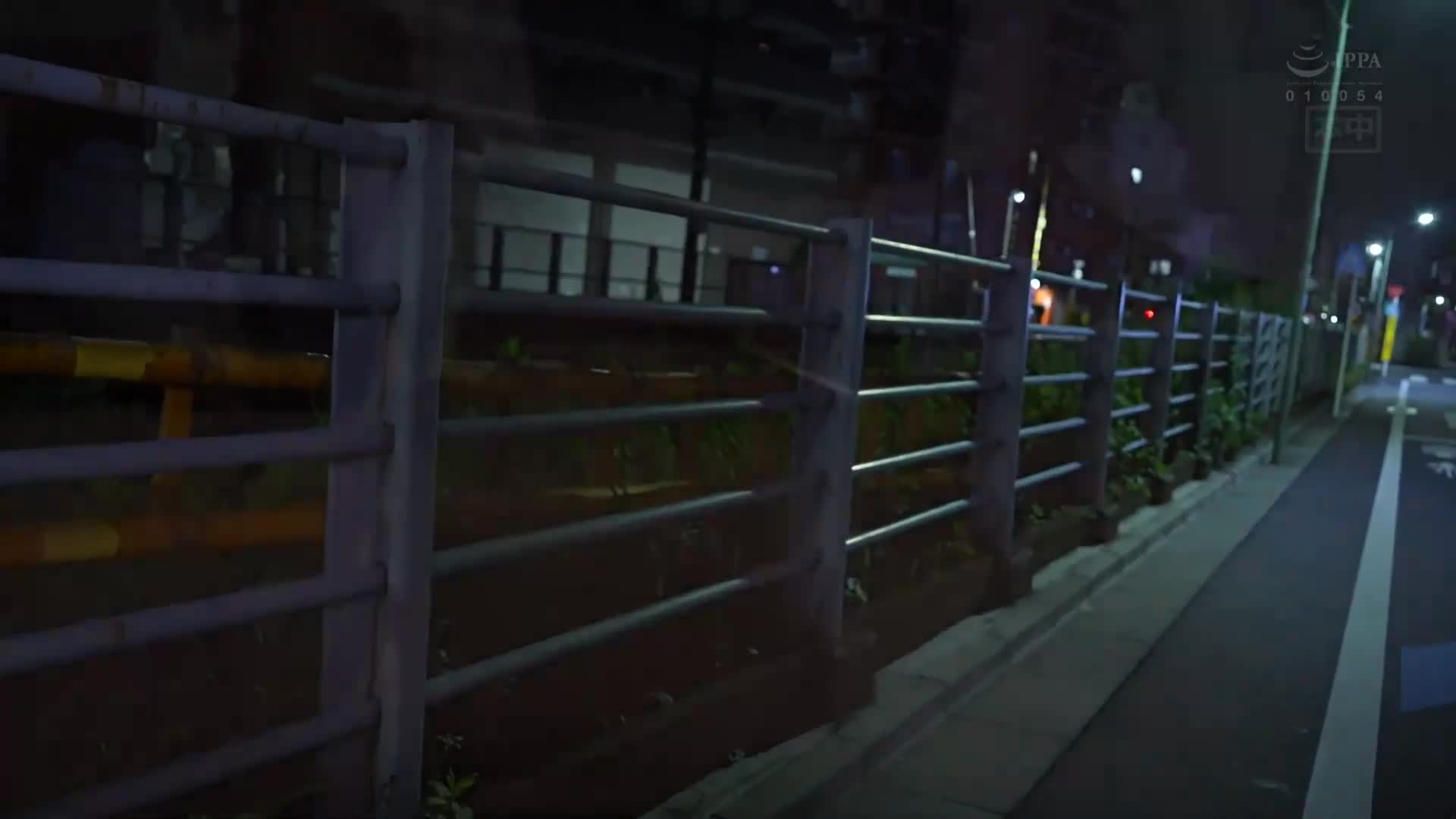 信任的青梅竹马一起去喝酒的女友错过了末班车，只好去了情侣旅馆...然后被带走后，和绝伦的阳具性能相当出色，整晚都在偷情中多次内射。青梅竹马3人错过末班车NTR 美谷朱音 - AV大平台-中文字幕,成人影片,AV,国产,线上看