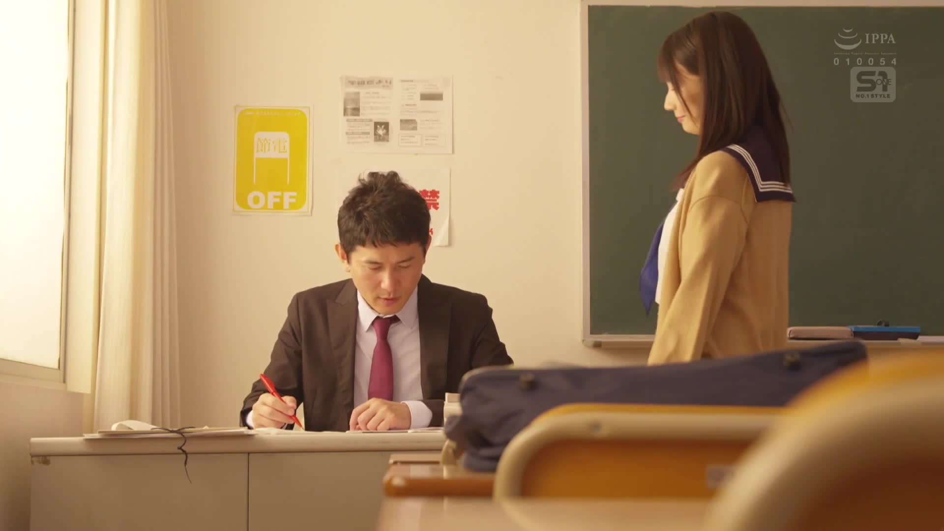 被天真学生诱惑的我，无法抗拒他可爱的脸、声音、气味，以及年轻肉体的魅力，在校内或酒店里都无处不插。榊原萌 - AV大平台-中文字幕,成人影片,AV,国产,线上看