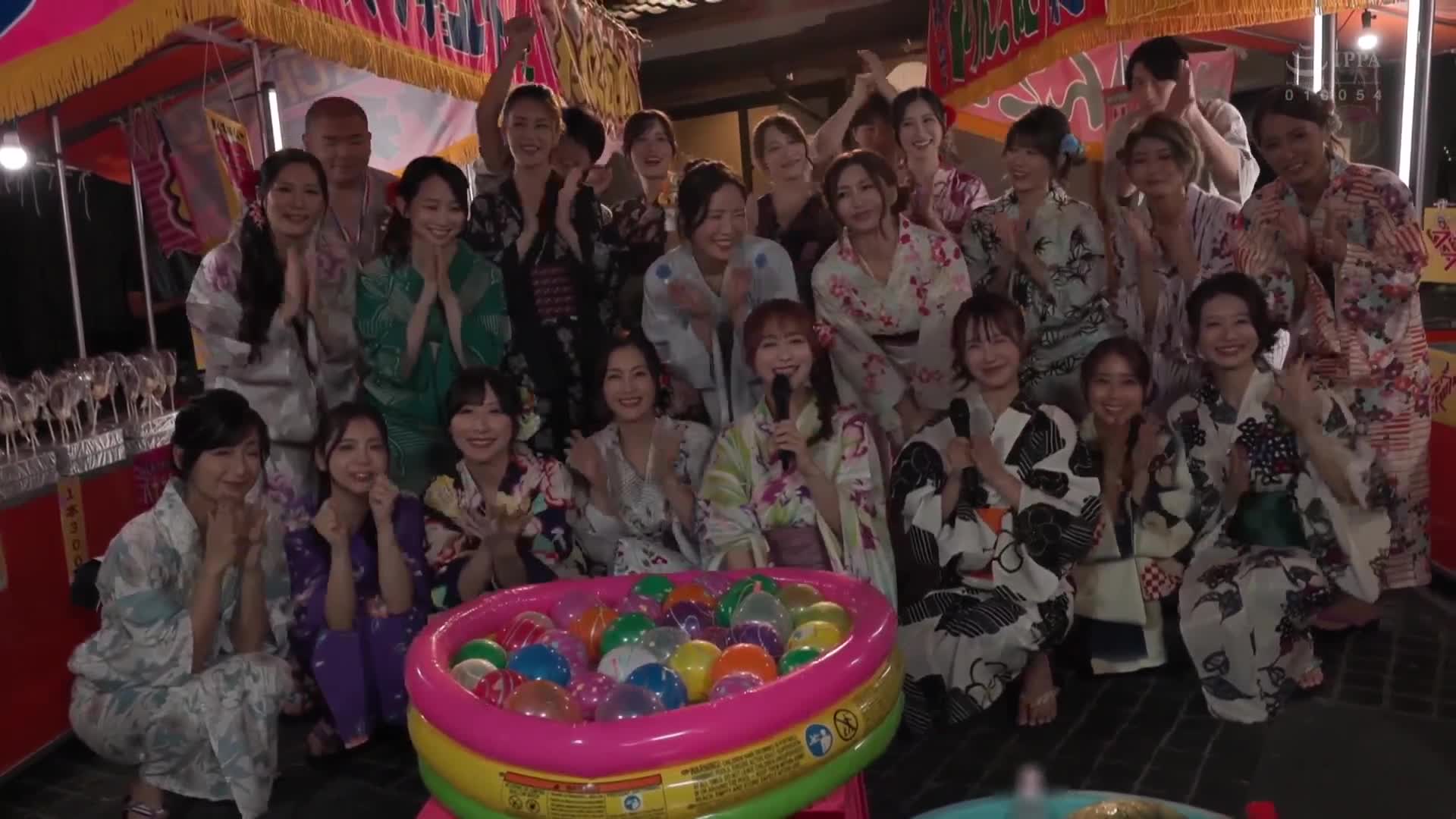 麦当娜ALL专属巴士之旅2025，征服后宫的男人们将独占顶级美女！ ！酒池肉林的盛宴仍在继续！ ！梦幻大合作＆大混战FESTIVAL！ ！后篇 - AV大平台-中文字幕,成人影片,AV,国产,线上看