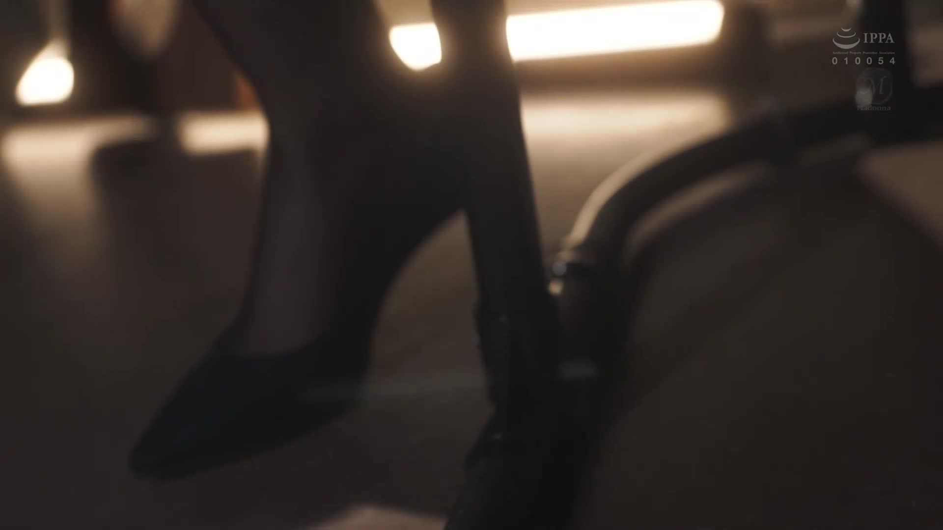女上司、歪曲的刺激与调教中沉溺，SM不伦性交。午休被不行的部下调教中。专属美女「苦恼」的快乐被释放。白石茉莉奈。 - AV大平台-中文字幕,成人影片,AV,国产,线上看