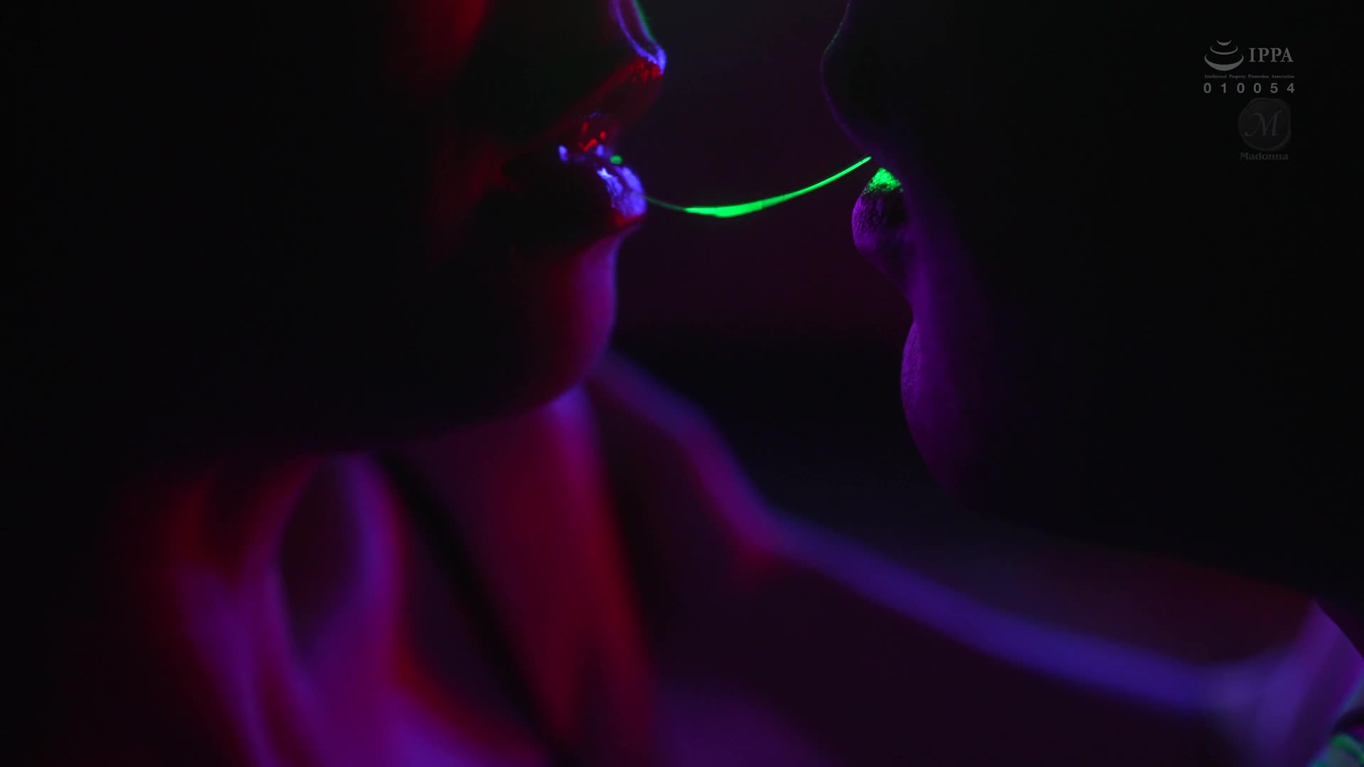 女上司、歪曲的刺激与调教中沉溺，SM不伦性交。午休被不行的部下调教中。专属美女「苦恼」的快乐被释放。白石茉莉奈。 - AV大平台-中文字幕,成人影片,AV,国产,线上看