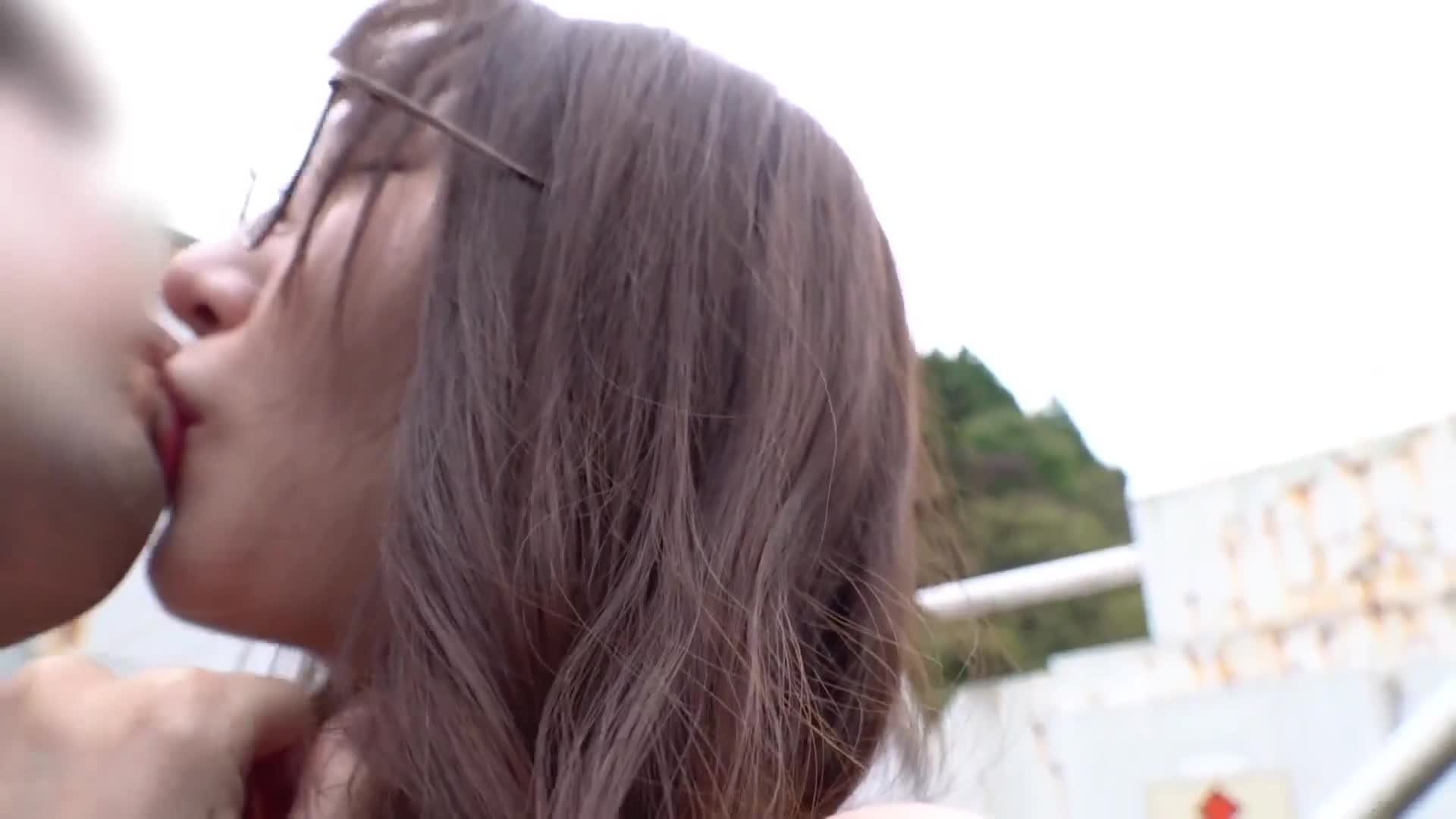 「素人妻愛下口吃File001 住在乏味的郊區，清純妻子受無業男人的精液寵愛成被辜負的妻子…大雞巴口交口內射精淑滿津釉1晚2日喉交旅行 五十嵐清華」 - AV大平台 - 中文字幕，成人影片，AV，國產，線上看