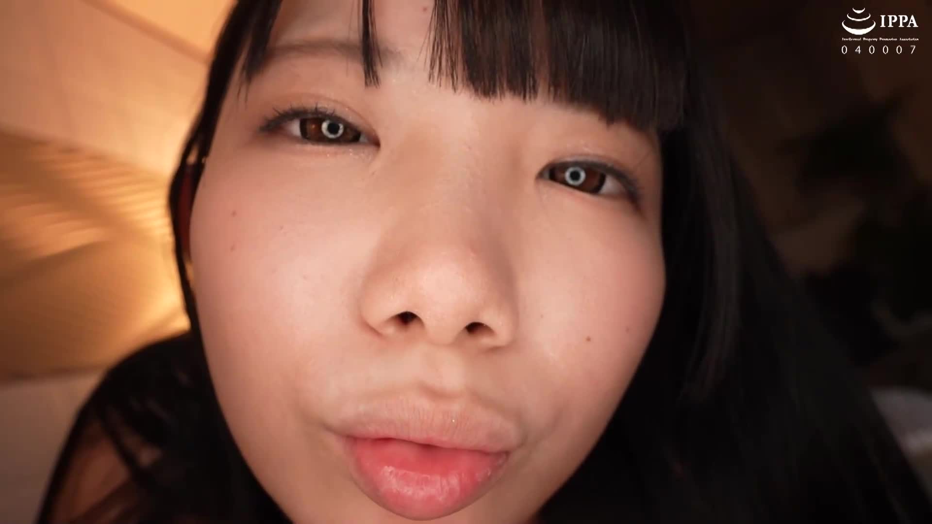 讨人喜欢的美少女咖啡店店员的小恶魔诱惑，当她盯着你看时，用舌头舔着乳头，你的理性就会崩溃！激烈的抽插射精中出不伦。南日菜乃 - AV大平台-中文字幕,成人影片,AV,国产,线上看