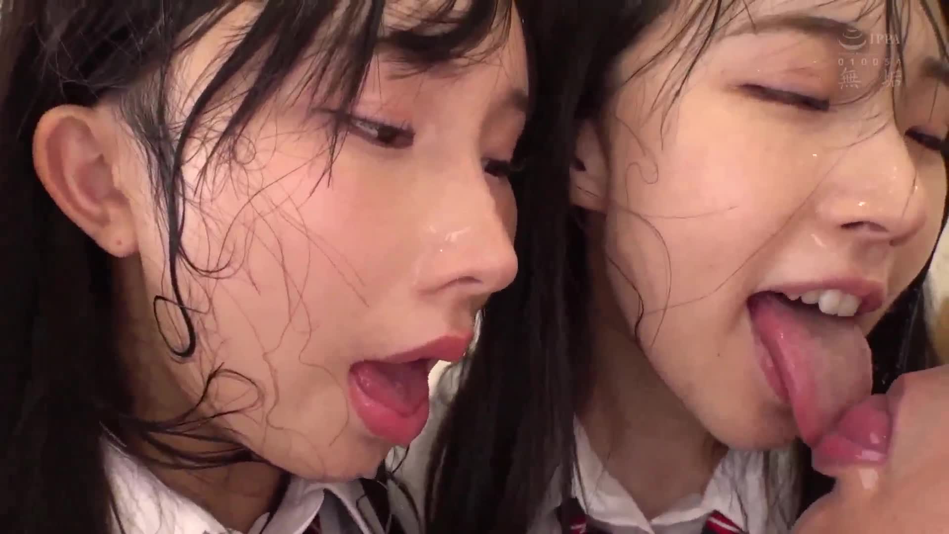 舐め特化 従順制服少女達を唾液まみれにして汚す。顔面ベッロベロ全身ドッロドロ唾だく中出し交尾。 皆月ひかる 由良かな - AV大平台-中文字幕,成人影片,AV,国产,线上看