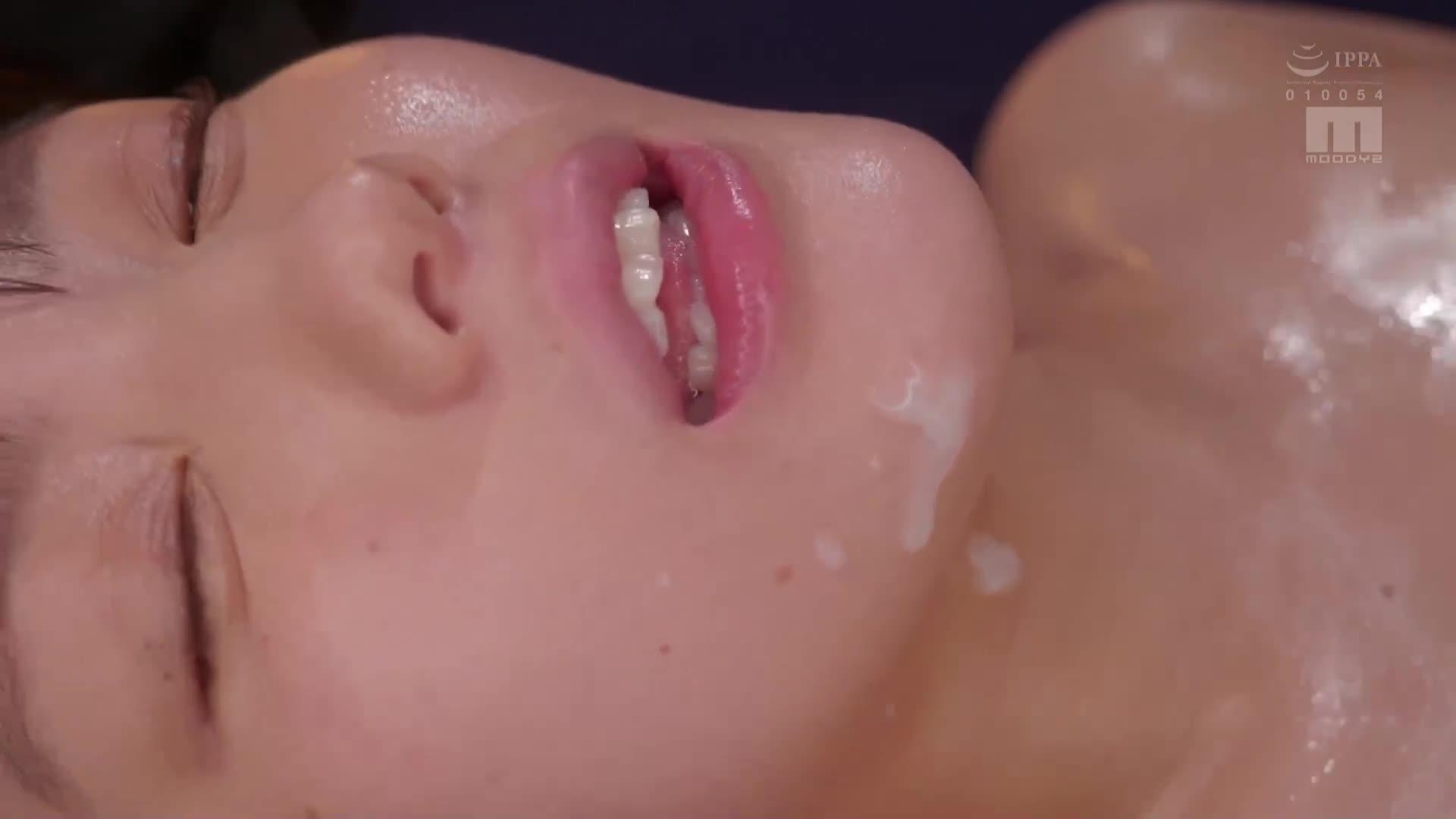 绝顶无限回 Jcup女子大生的色情大觉醒 第一次喷溅了很多水。小铃蜜柑 - AV大平台-中文字幕,成人影片,AV,国产,线上看