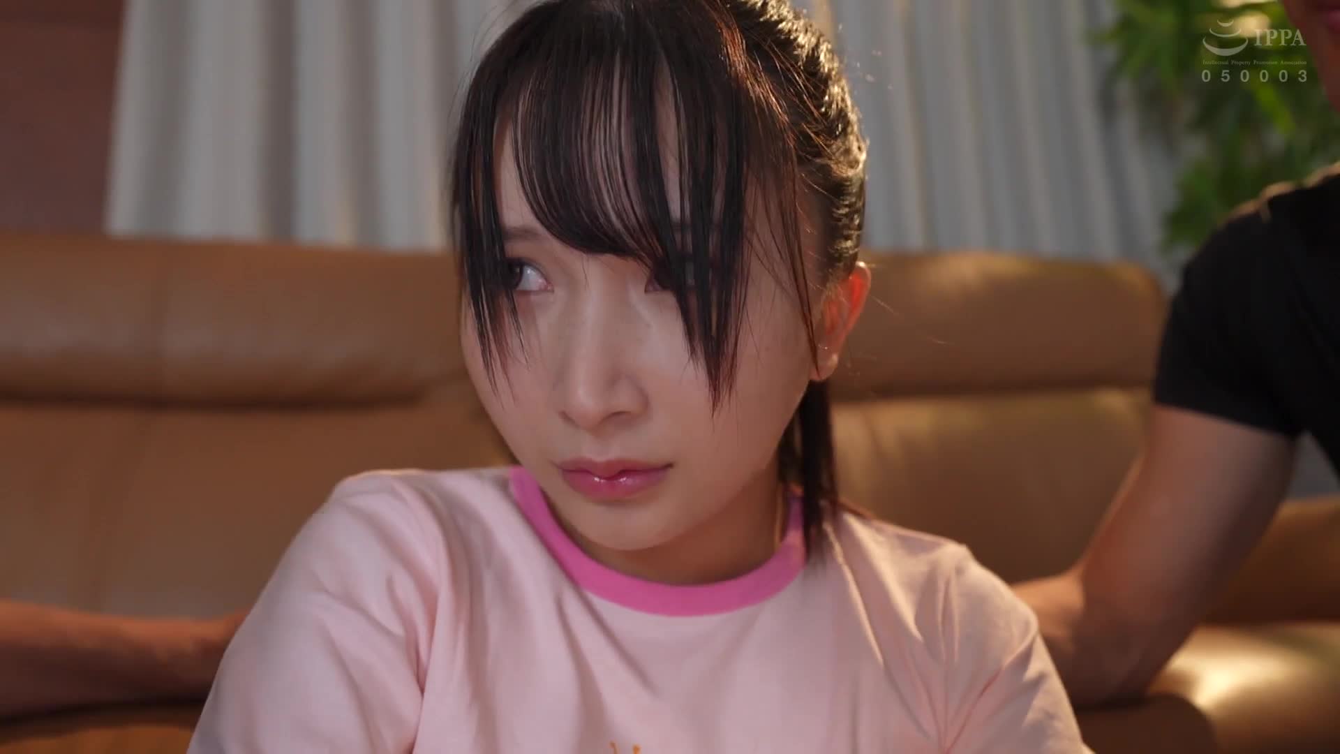 让女孩接受难以想像的20件事，她对逃跑还一无所知。由良佳奈 - AV大平台-中文字幕,成人影片,AV,国产,线上看