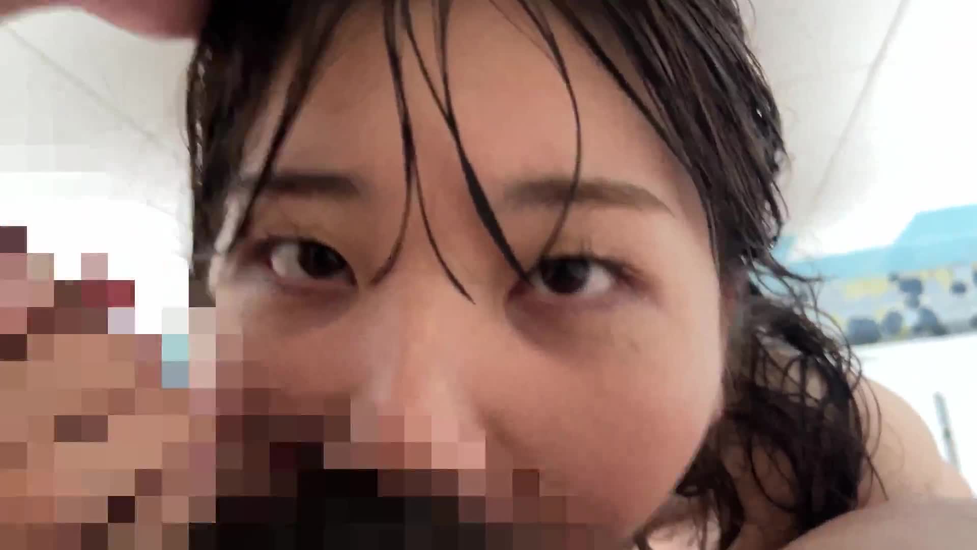 のぞき見バスタイム 騒音に耐えかねて窓を覗いたら地味で物静かな娘がお風呂場で自慰行為をしている姿をみてしまい、俺は発育途中のムチムチな身体に興奮してしまい我慢できずに犯した。 篠崎菜都香 - AV大平台-中文字幕,成人影片,AV,国产,线上看