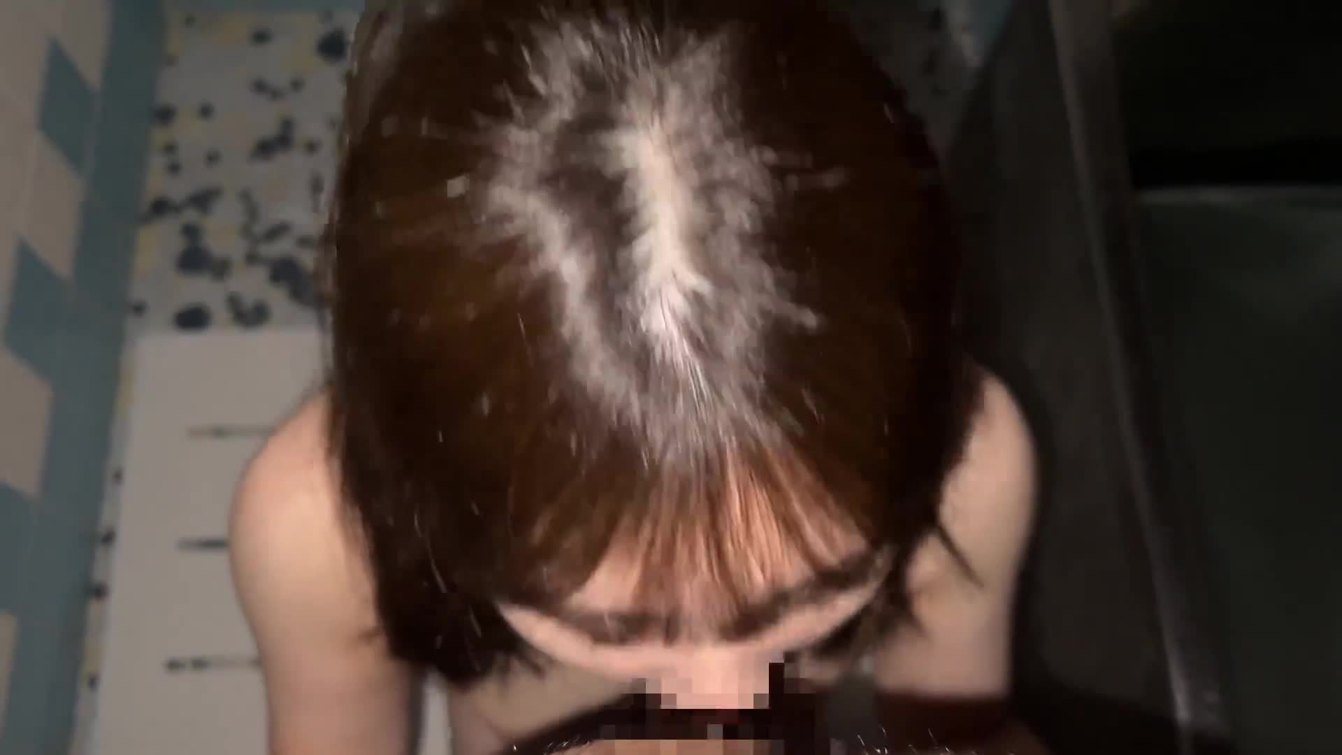 のぞき見バスタイム 騒音に耐えかねて窓を覗いたら地味で物静かな娘がお風呂場で自慰行為をしている姿をみてしまい、俺は発育途中のムチムチな身体に興奮してしまい我慢できずに犯した。 篠崎菜都香 - AV大平台-中文字幕,成人影片,AV,国产,线上看