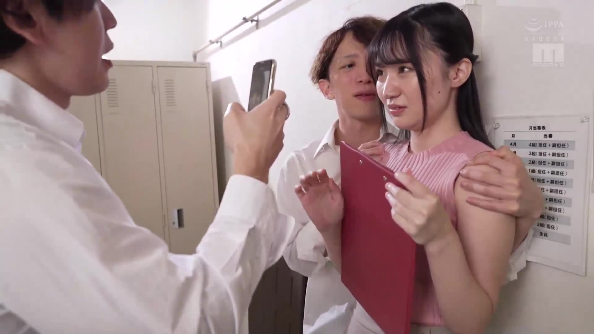 女教师被强奸轮奸「想看老师的巨乳！」被情欲高涨的学生推挤下，打算只是一次，却被混混学生们的持久阳具所激发，让我达到高潮 堀田真央 - AV大平台-中文字幕,成人影片,AV,国产,线上看