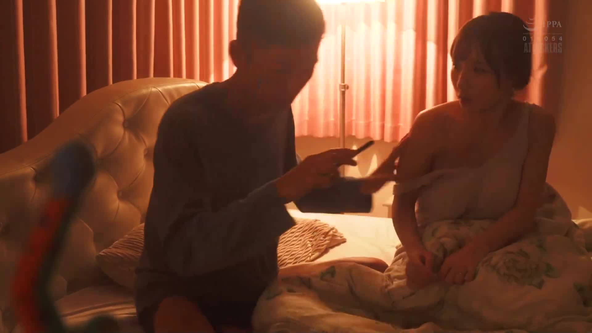 “借我你老婆一个月。”我在绝对无法拒绝的情况下，妻子被上司拥抱的晚上。海老咲碧 - AV大平台-中文字幕,成人影片,AV,国产,线上看