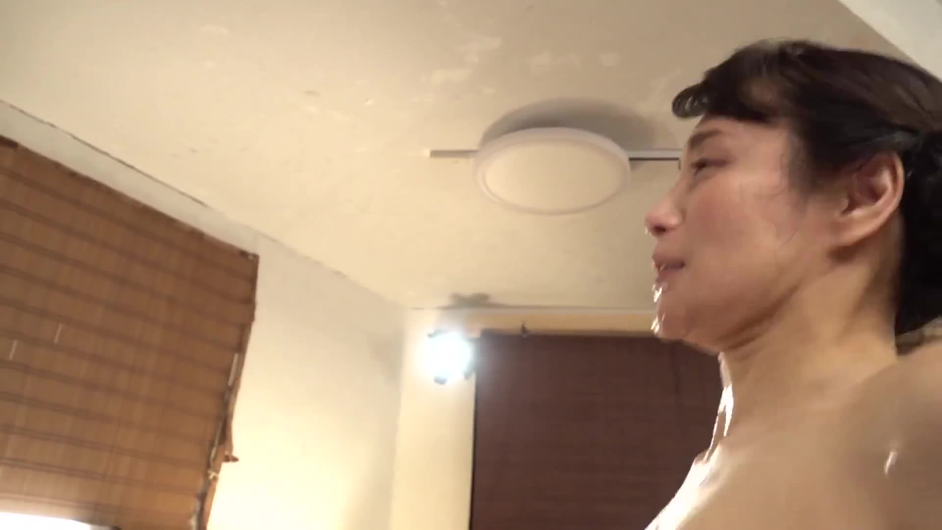 新・麗人熟女湯屋 濃厚濕潤高級泡泡浴 平岡里枝子 - AV大平台 - 中文字幕，成人影片，AV，國產，線上看