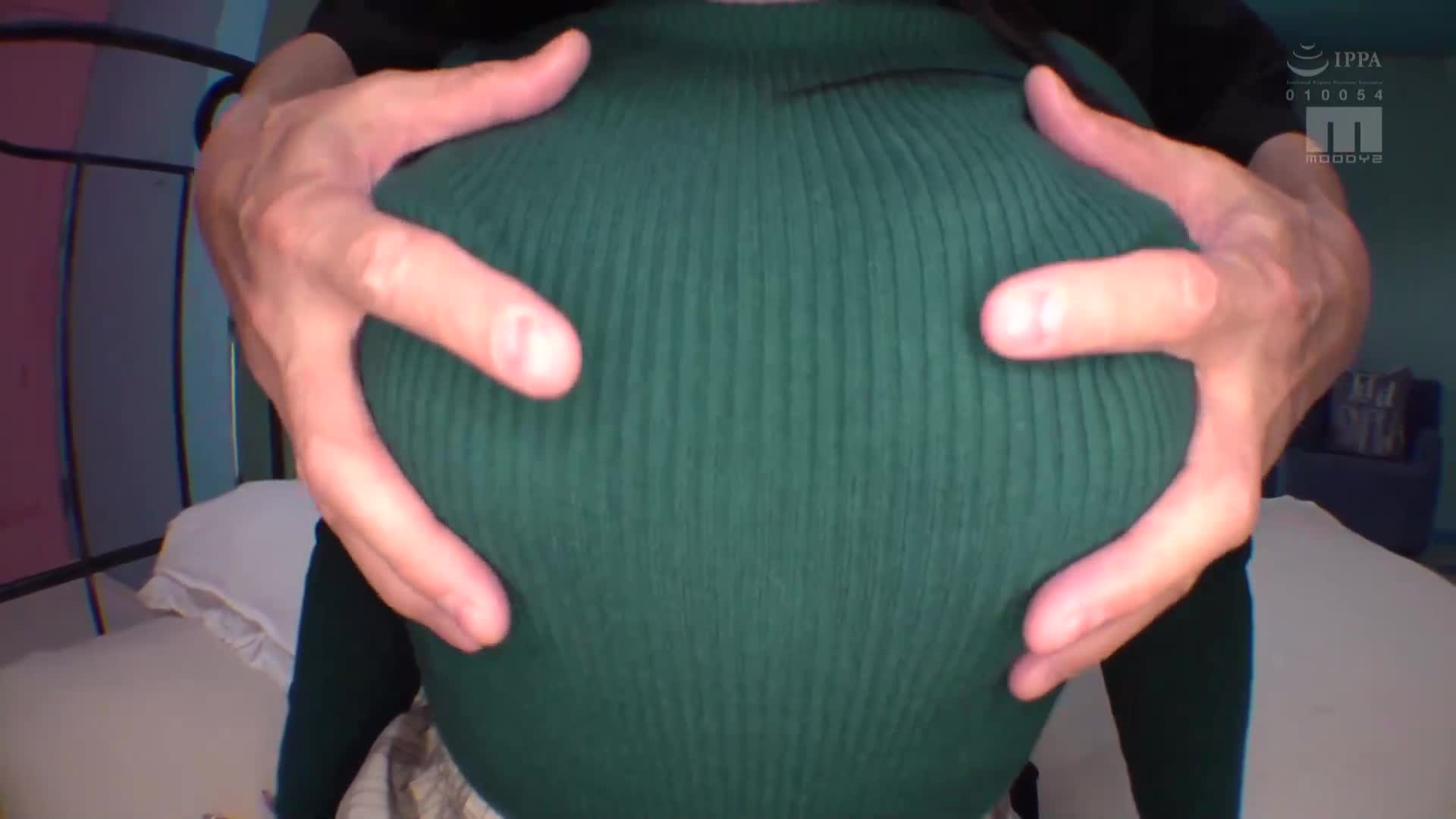 雖然學歷高卻因淫蕩的乳暈而感到抱歉...極度淫蕩的J罩杯AV出道 尾崎實里 - AV大平台 - 中文字幕，成人影片，AV，國產，線上看