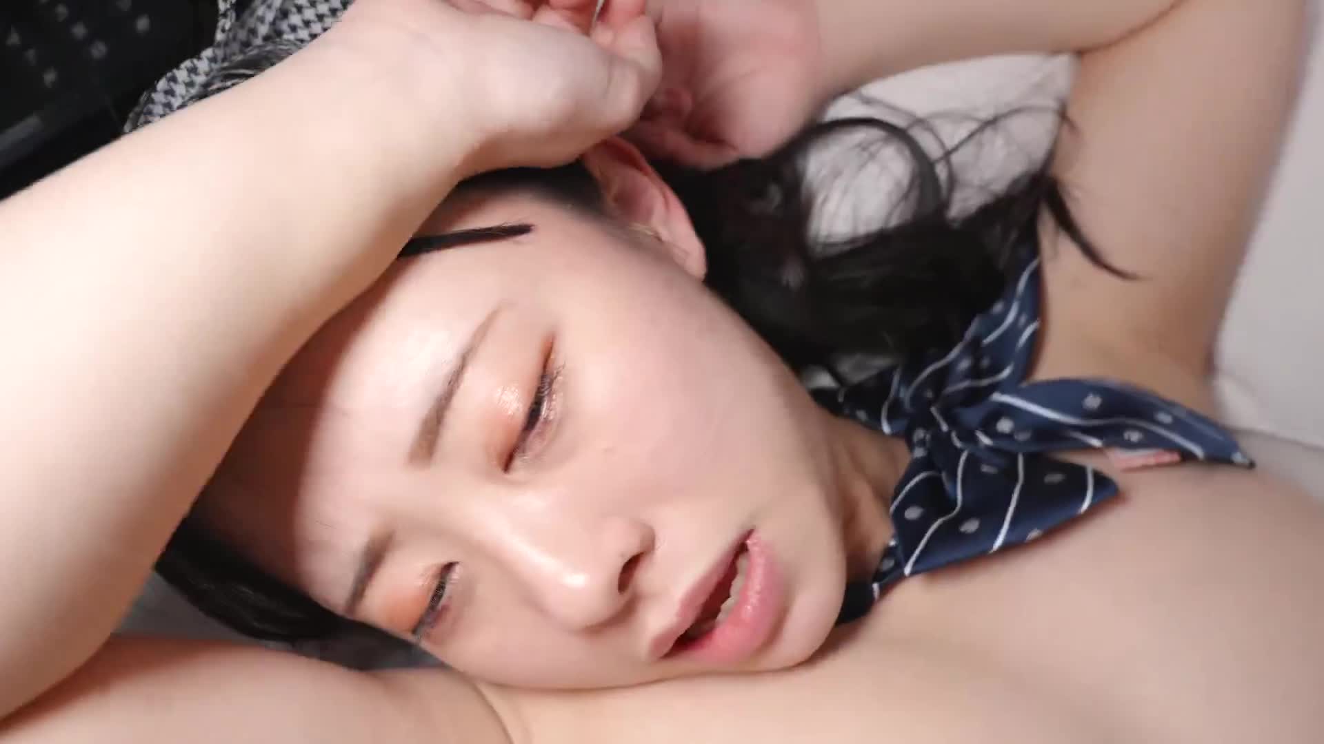 【不服从的反叛】自称S的傲慢少女，被激发后变得温顺w对不熟悉的阴部进行惩罚抽插，让她痛苦、抽搐、连连高潮！无需同意的内射，使她惊讶地流泪呼喊 - AV大平台-中文字幕,成人影片,AV,国产,线上看