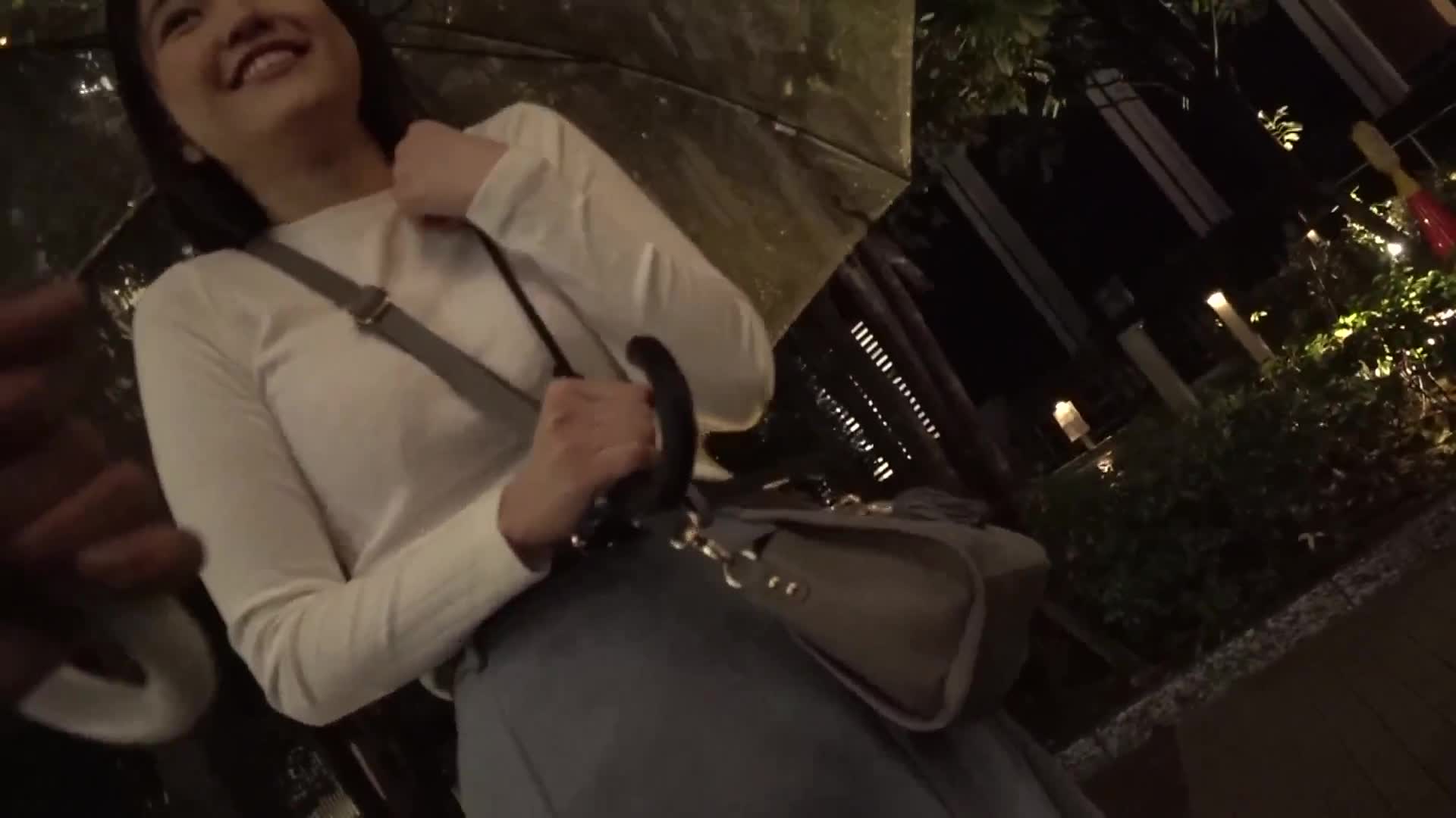 挖掘！主動女孩在街頭誘惑！ 在街角隨機搭訕後就進入Goo配對！在街上找到害羞美女並入住旅館！熱鬧激情地進行性愛！共搭訕到6人！4小時特別節目！ - AV大平台 - 中文字幕，成人影片，AV，國產，線上看
