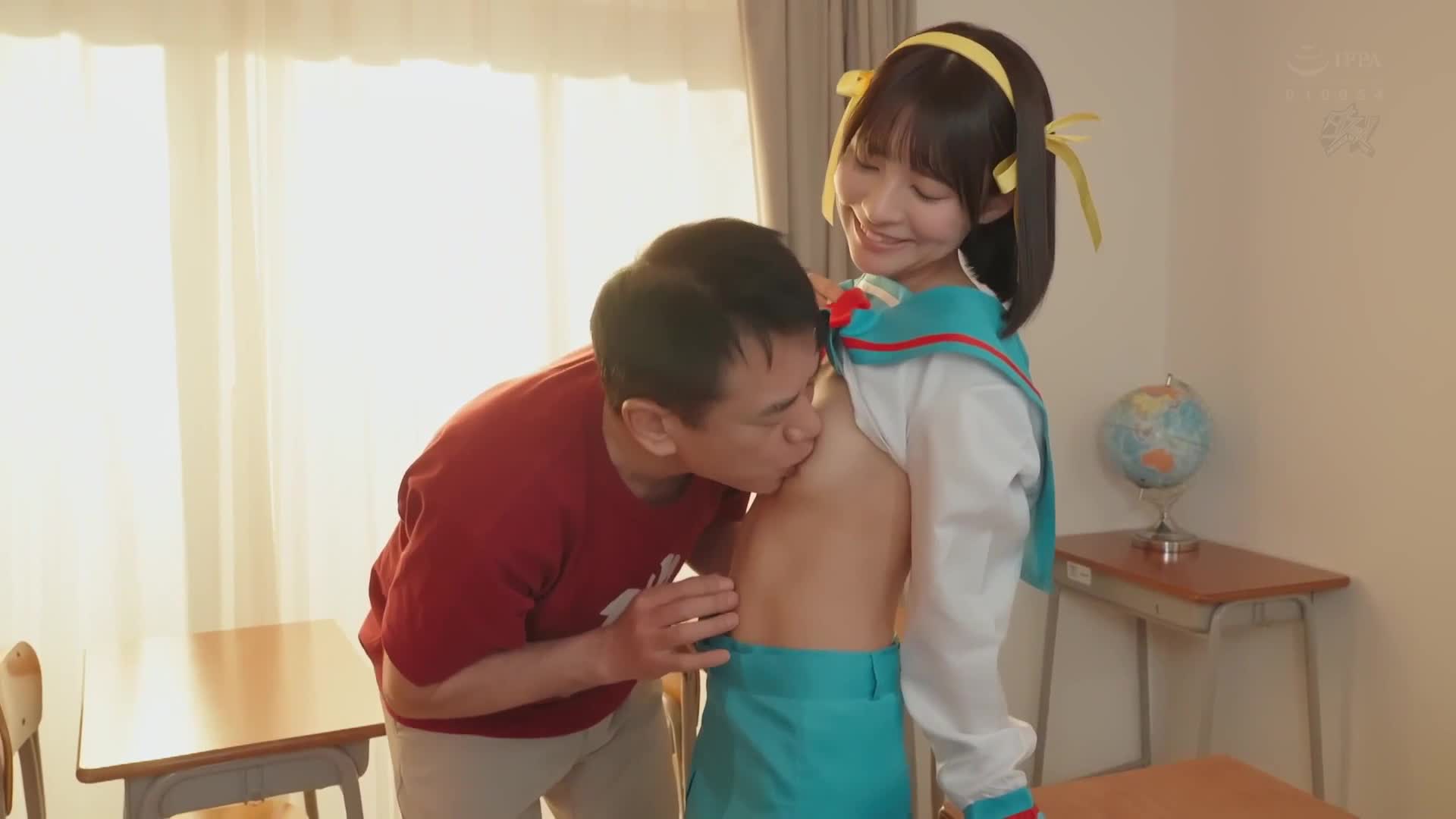 痛苦的攝影師被小惡魔誘惑，墜入真愛的深淵，淫蕩的角色扮演者舉辦秘密的中出拍攝會。東條夏 - AV大平台 - 中文字幕，成人影片，AV，國產，線上看