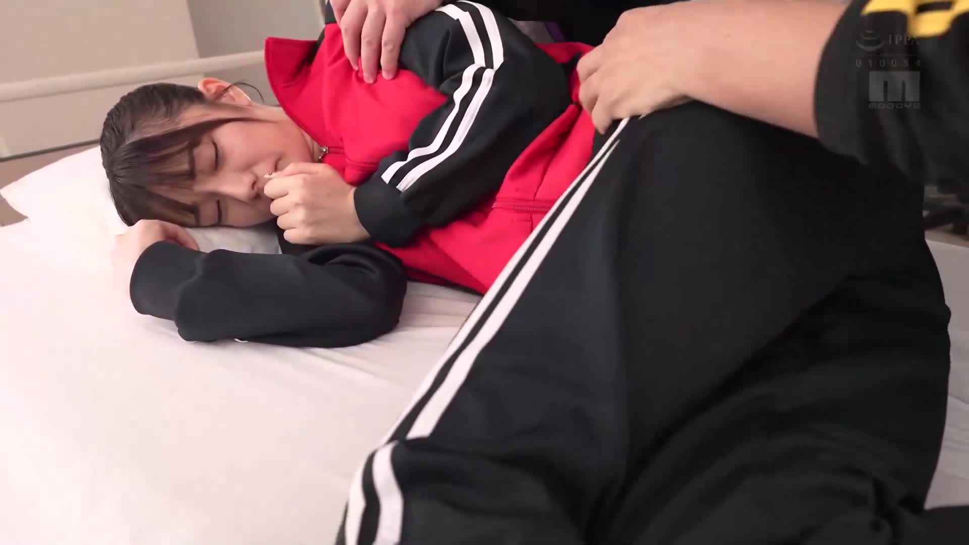 被讨厌到死的变态老师们玩弄我的敏感器官，我不小心失禁了...被迫保持沉默的上下串刺的无声轮奸 宫下玲奈 - AV大平台-中文字幕,成人影片,AV,国产,线上看