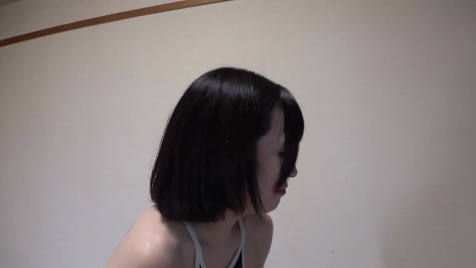 夏雨轻拂 神级泳装密着湿润 观赏可爱女生穿着校园泳衣的湿潮身影！从换衣偷拍开始，从平胸到巨乳，从全裸到阴毛，腋毛，各种特写接触，湿润肥皂游戏和水里泼水等，完全穿着享受AV。 - AV大平台-中文字幕,成人影片,AV,国产,线上看