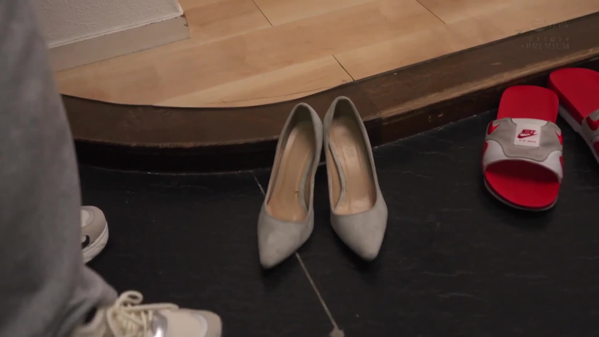 當一整天持續讓超敏感女優高潮不斷,會發生什麼事情呢!?忍耐不住的淫蕩聲音內射性愛!月野江翠 - AV大平台 - 中文字幕,成人影片,AV,國產,線上看 當一整天持續讓超敏感女優高潮不斷,會發生什麼事情呢!?忍耐不住的淫蕩聲音內射性愛!月野江翠 - AV大平台 - 中文字幕,成人影片,AV,國產,線上看