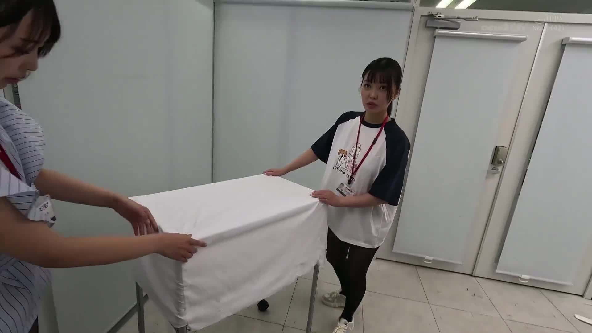 男子社員試用黑絲襪臀部自慰器，請提供改進建議。SOD女子社員新商品開發紀錄。 - AV大平台 - 中文字幕，成人影片，AV，國產，線上看