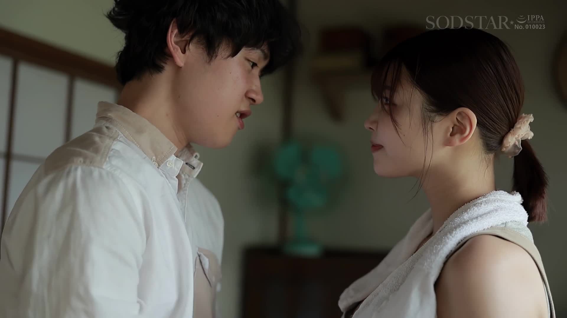 都會生活的我疲憊不堪，在一個偏遠的地方獨自旅行，被像女神般的豐乳美女全面肯定，一週間夢幻般地多次射精。唯井真尋 - AV大平台 - 中文字幕，成人影片，AV，國產，線上看